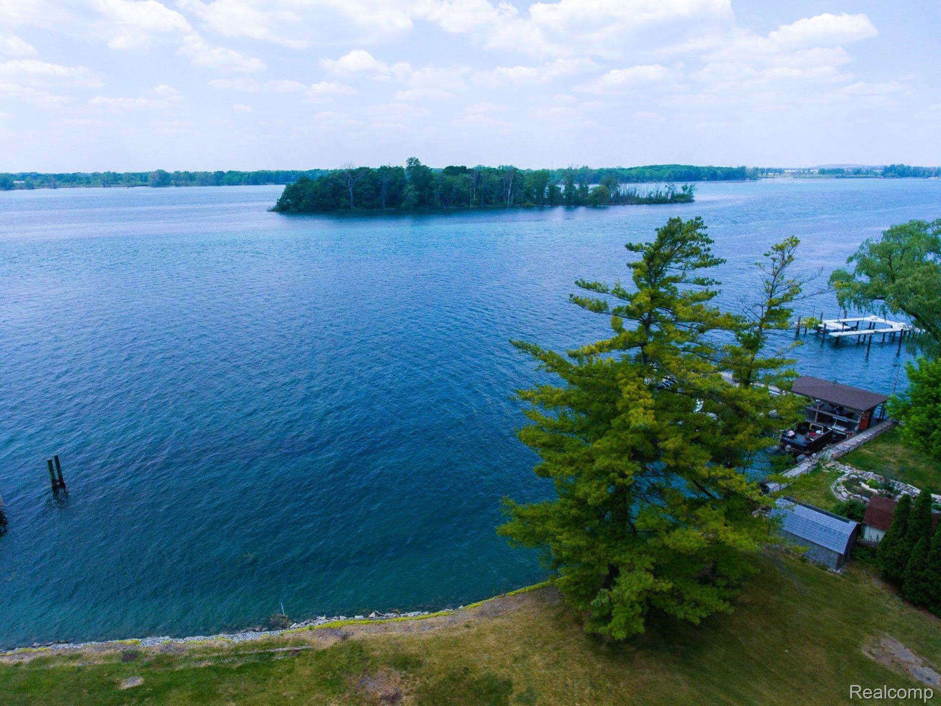 00 Swan Island Drive