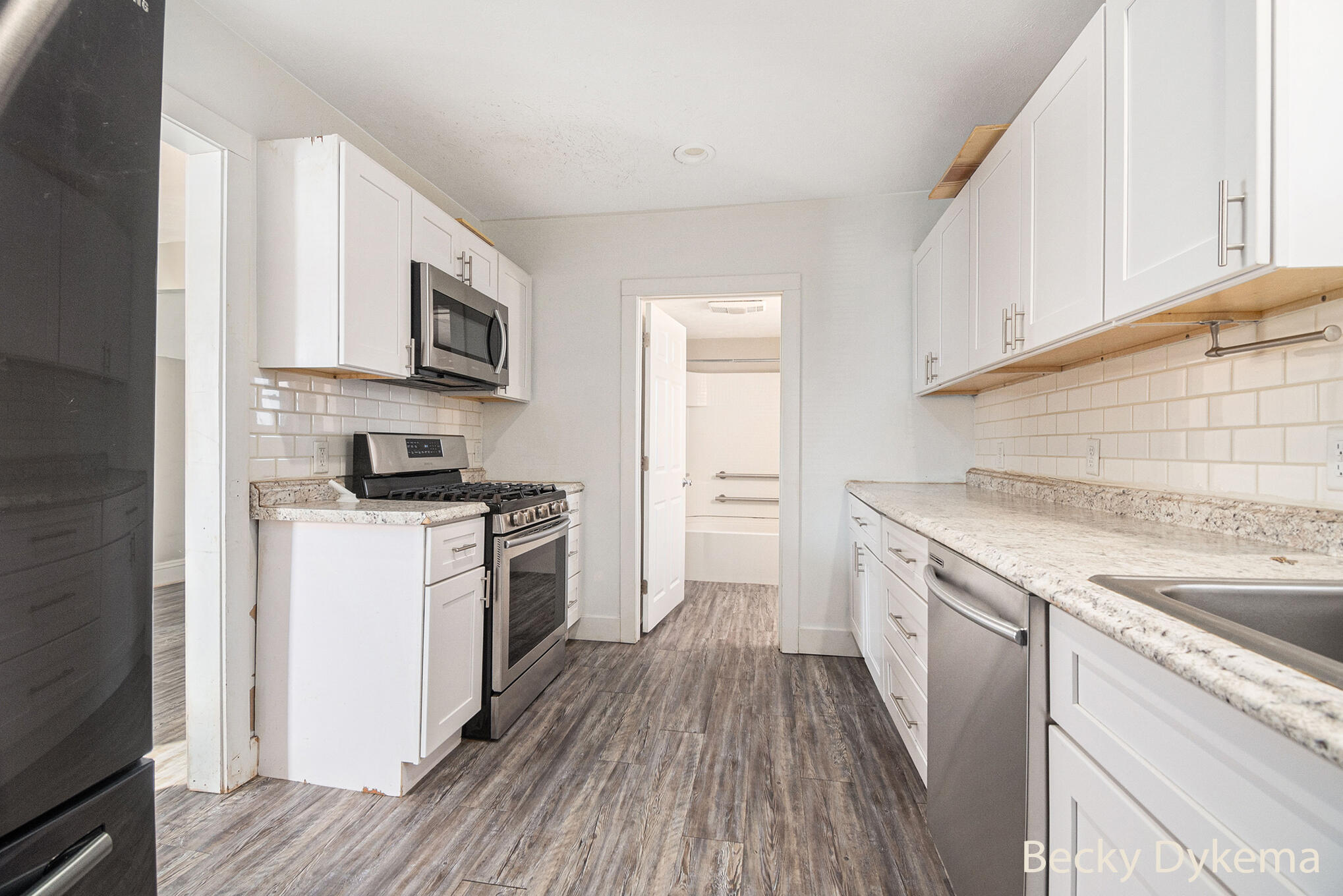 Grand Rapids, Michigan 49505, United States, 3 Bedrooms Bedrooms, ,1 BathroomBathrooms,Residential,Active,245298