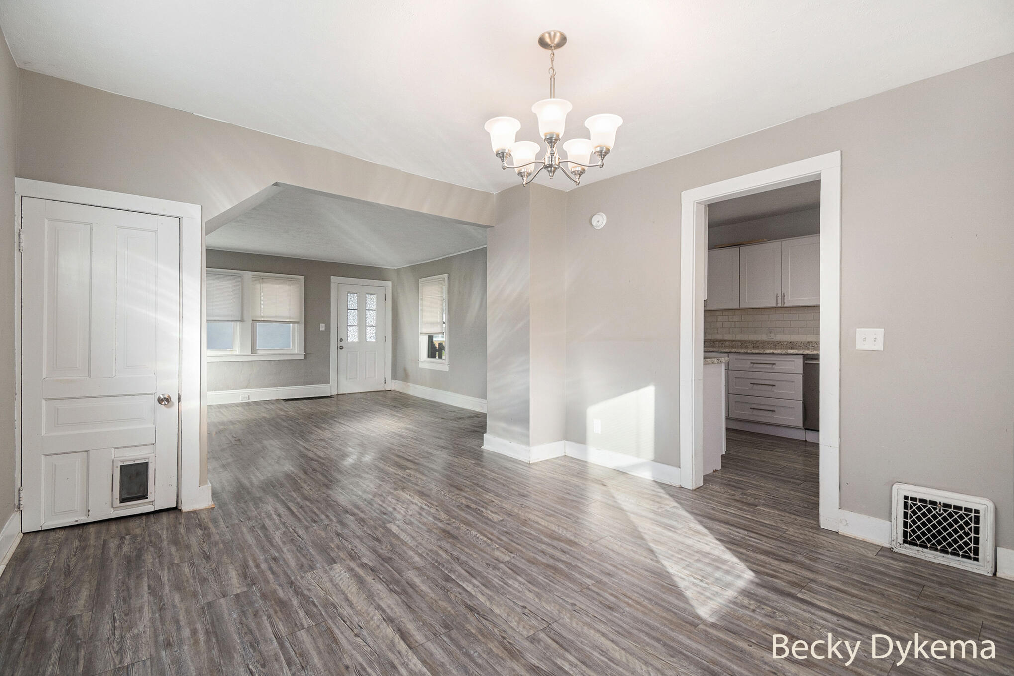 Grand Rapids, Michigan 49505, United States, 3 Bedrooms Bedrooms, ,1 BathroomBathrooms,Residential,Active,245298