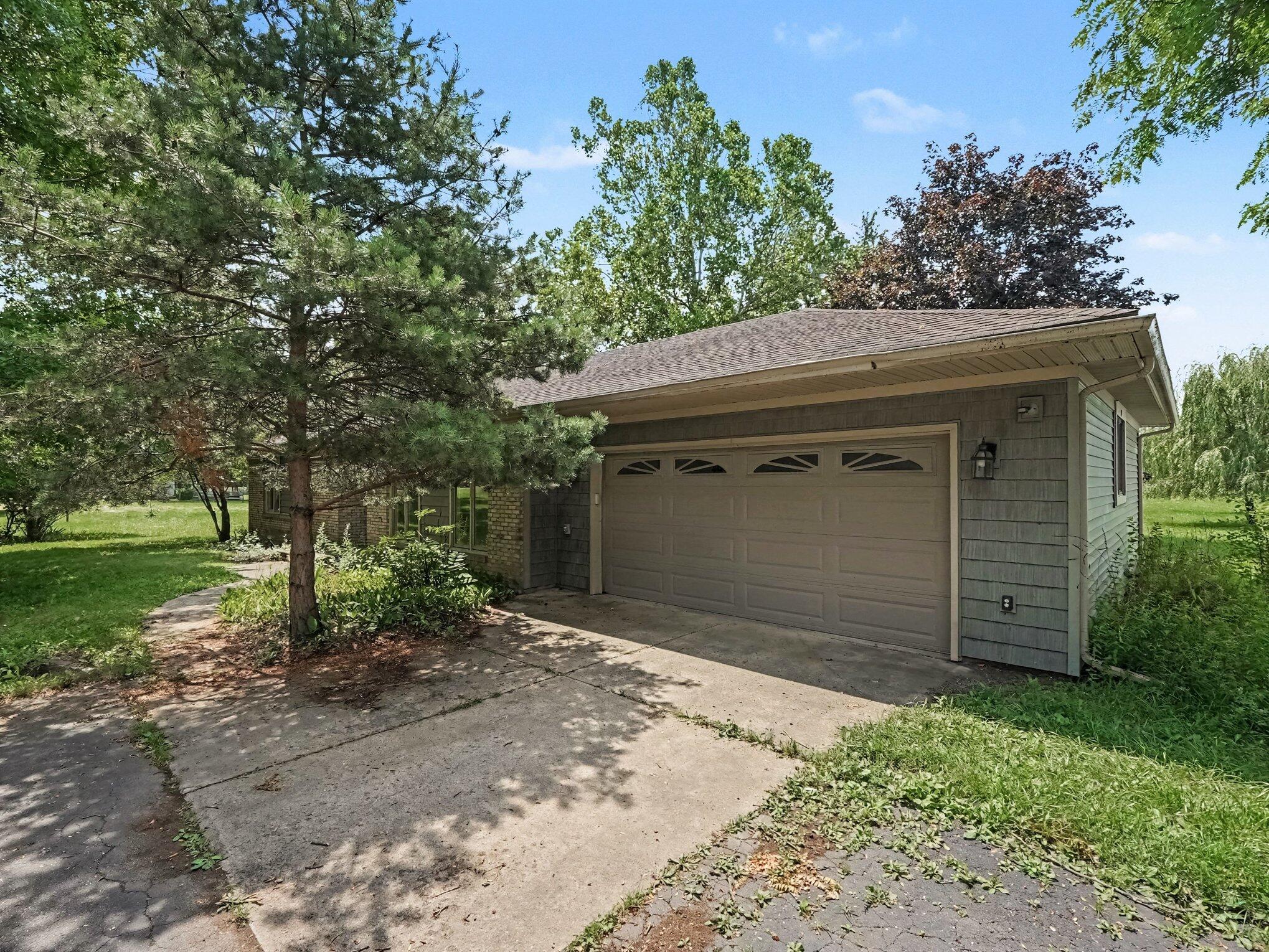 6085 DEXTER ANN ARBOR Road