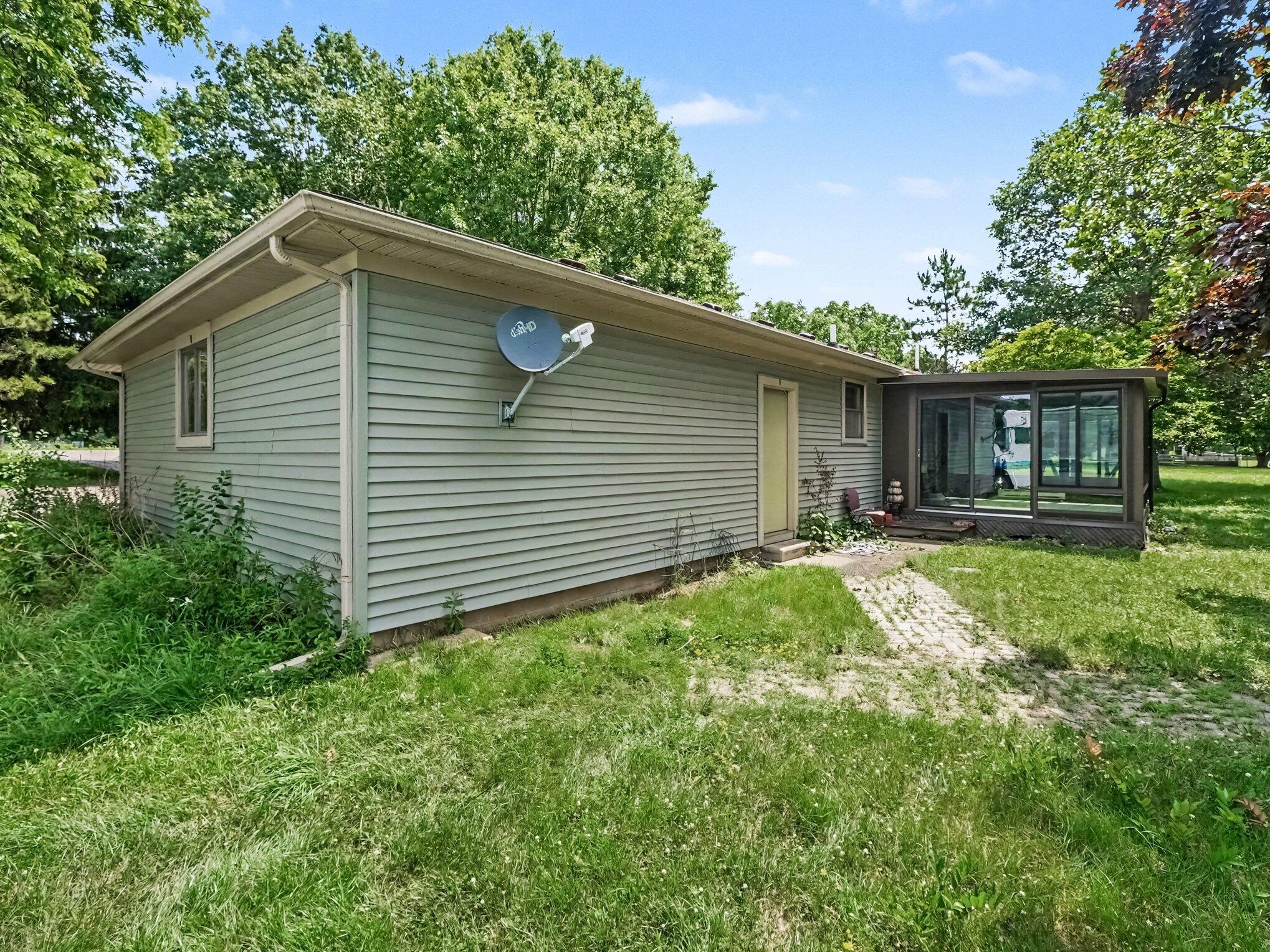 6085 DEXTER ANN ARBOR Road