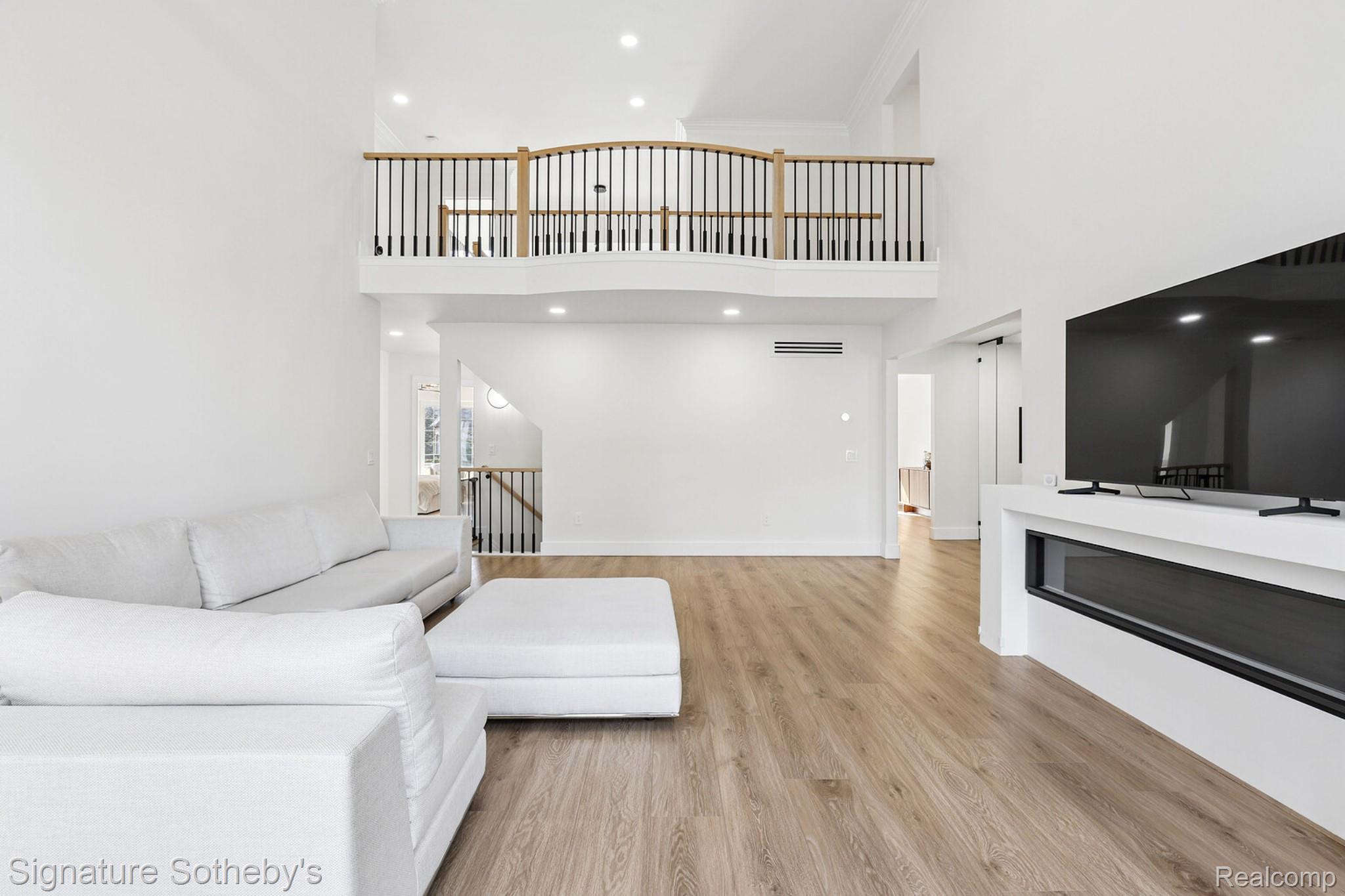 2532 Cedar Brook Court