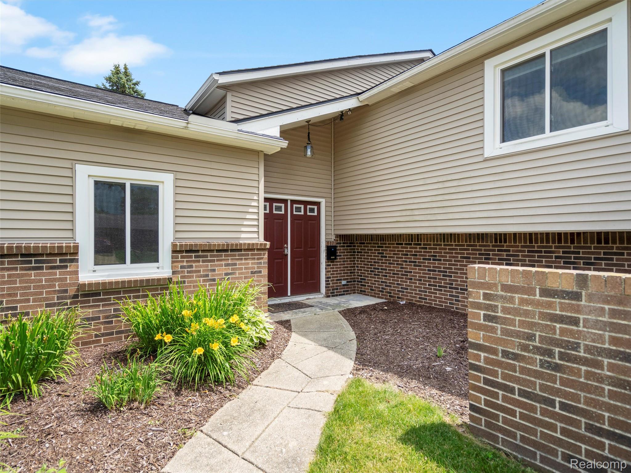 890 Darwin Place Court