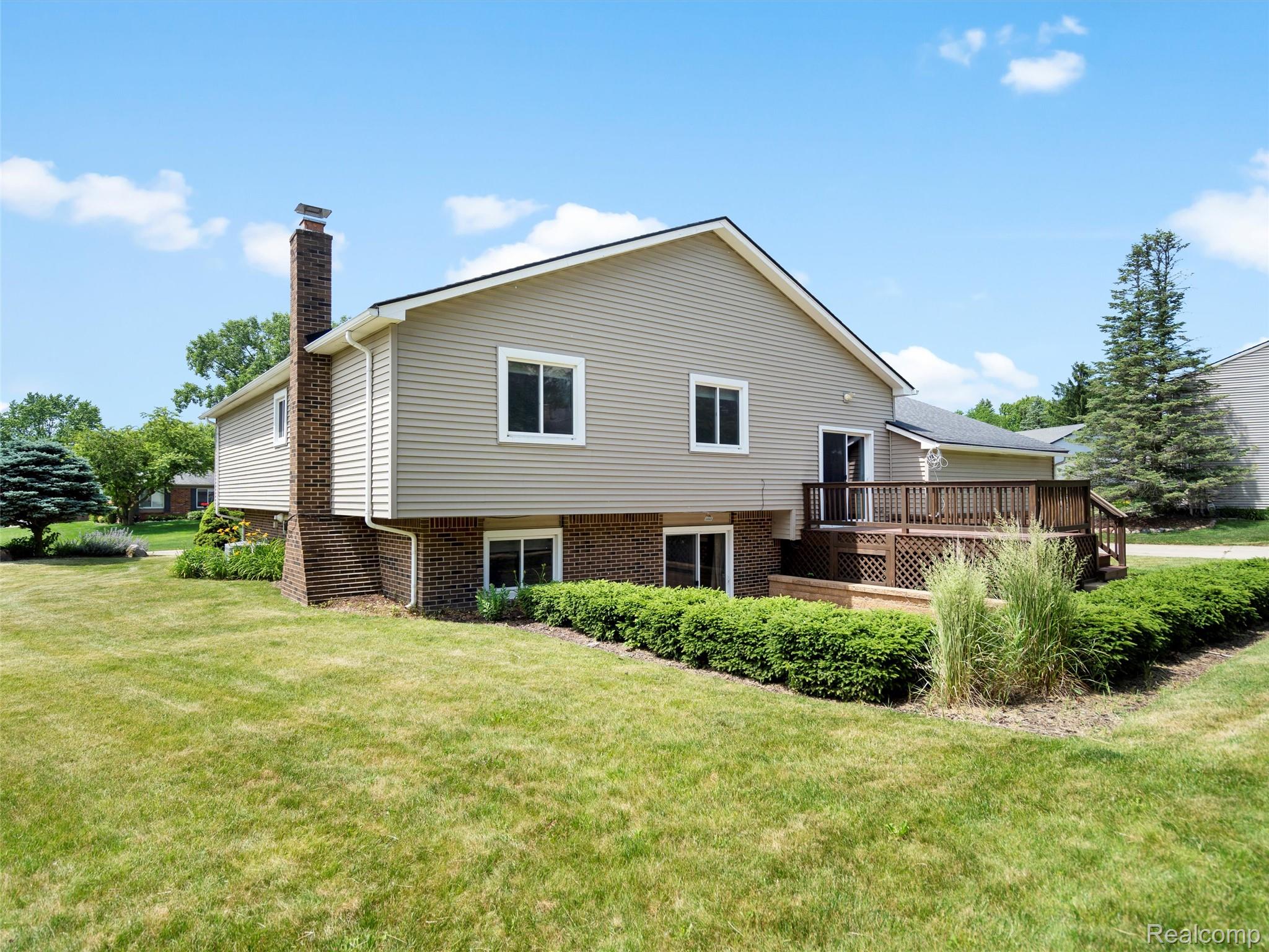 890 Darwin Place Court