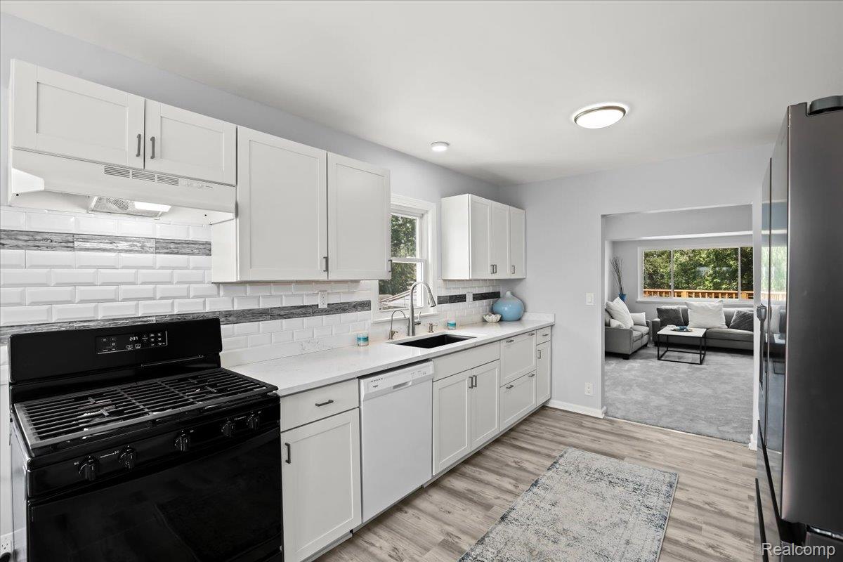 9136 Buckingham Street