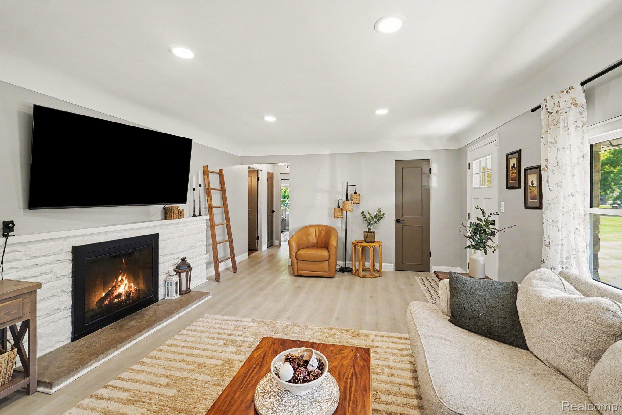 7371 Linden Road