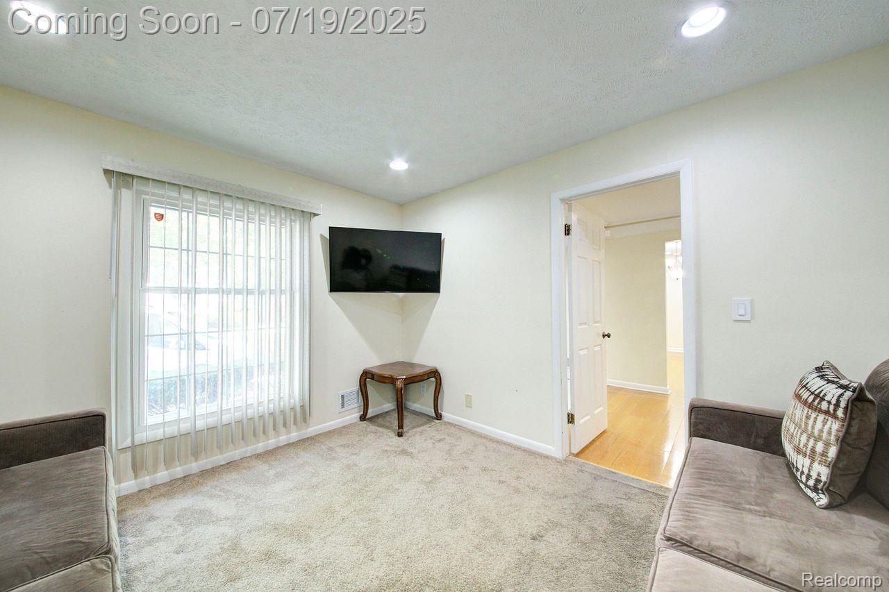 27925 Arlington Drive