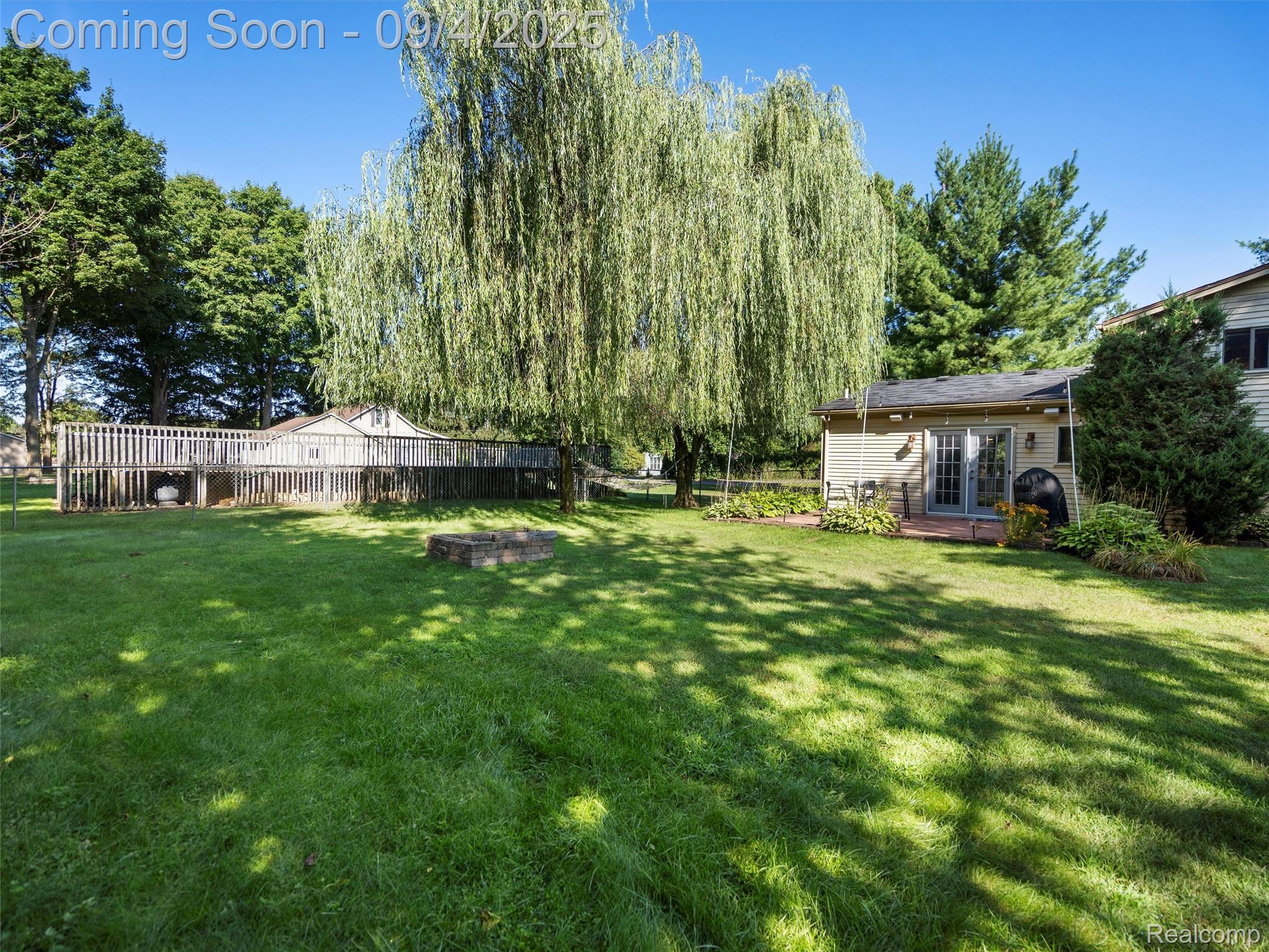 Farmington Hills City, Michigan 48331, United States, 3 Bedrooms Bedrooms, ,2 BathroomsBathrooms,Residential,Pending,201281