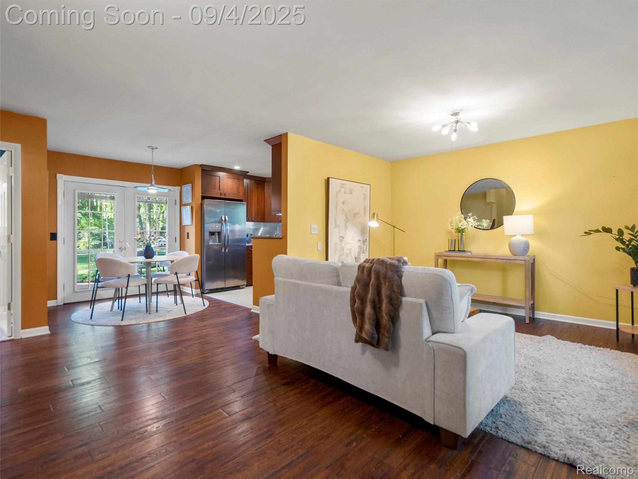 Farmington Hills City, Michigan 48331, United States, 3 Bedrooms Bedrooms, ,2 BathroomsBathrooms,Residential,Pending,201281