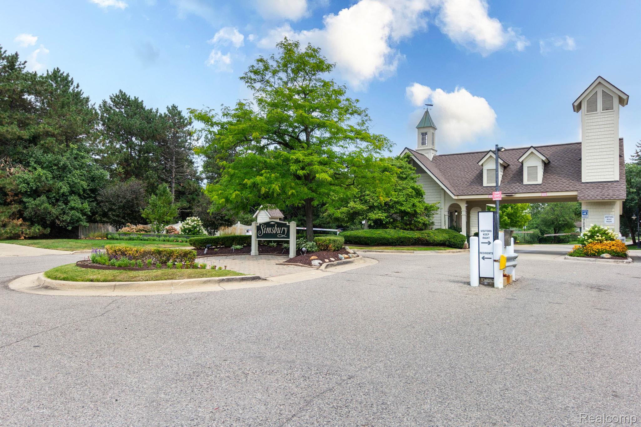 7671 DANBURY Circle