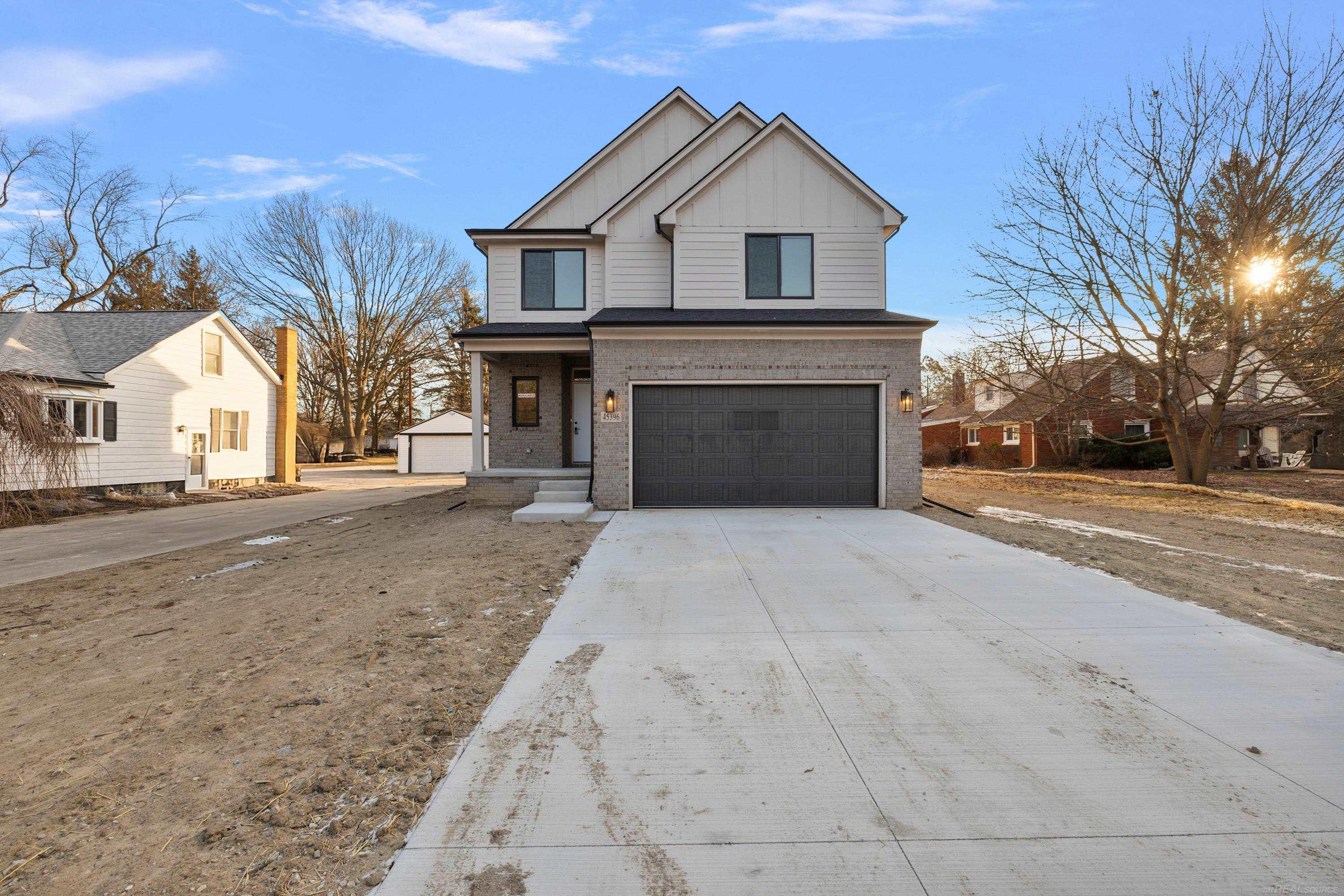 45396 Deneweth Street