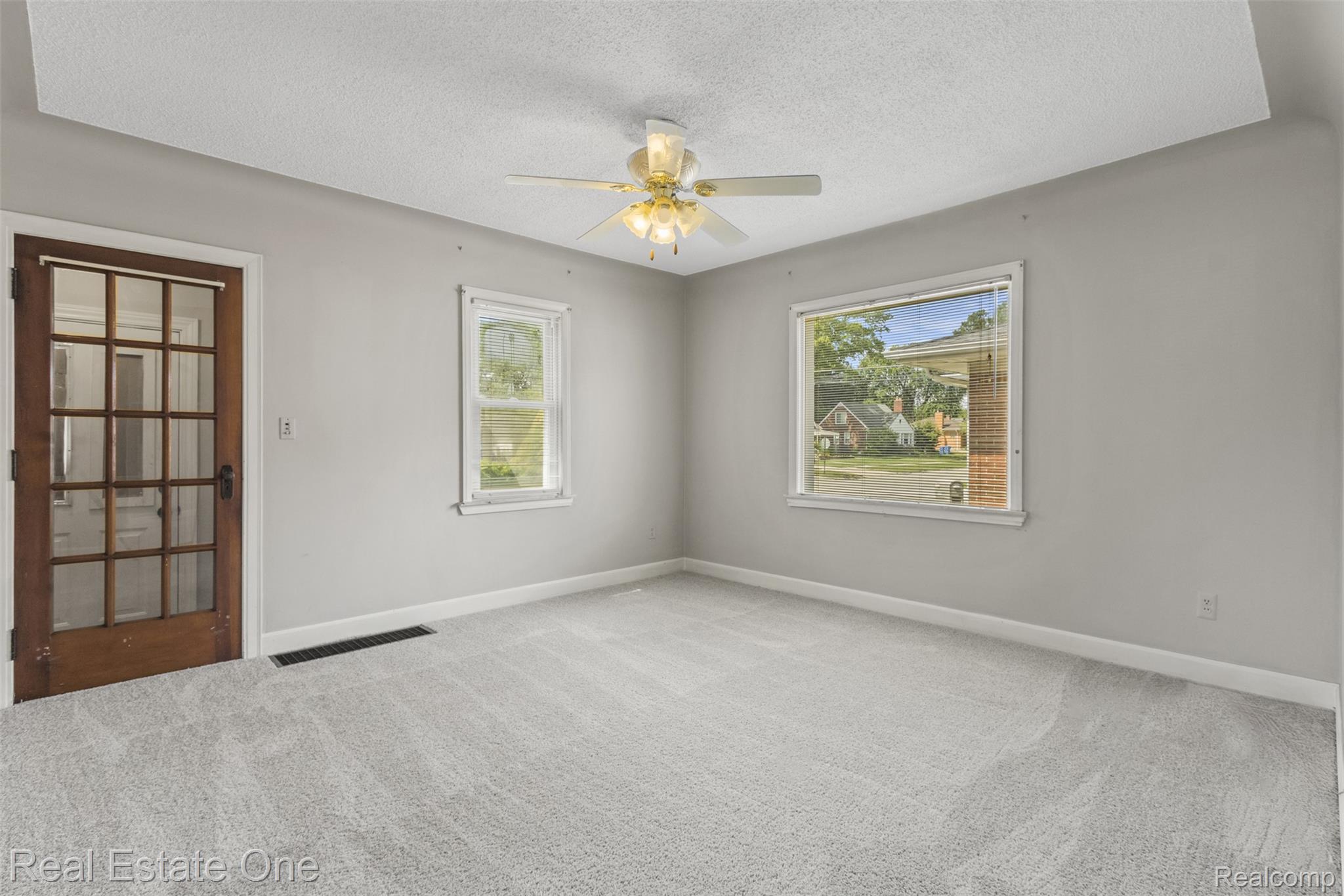 6720 N LAFAYETTE Street