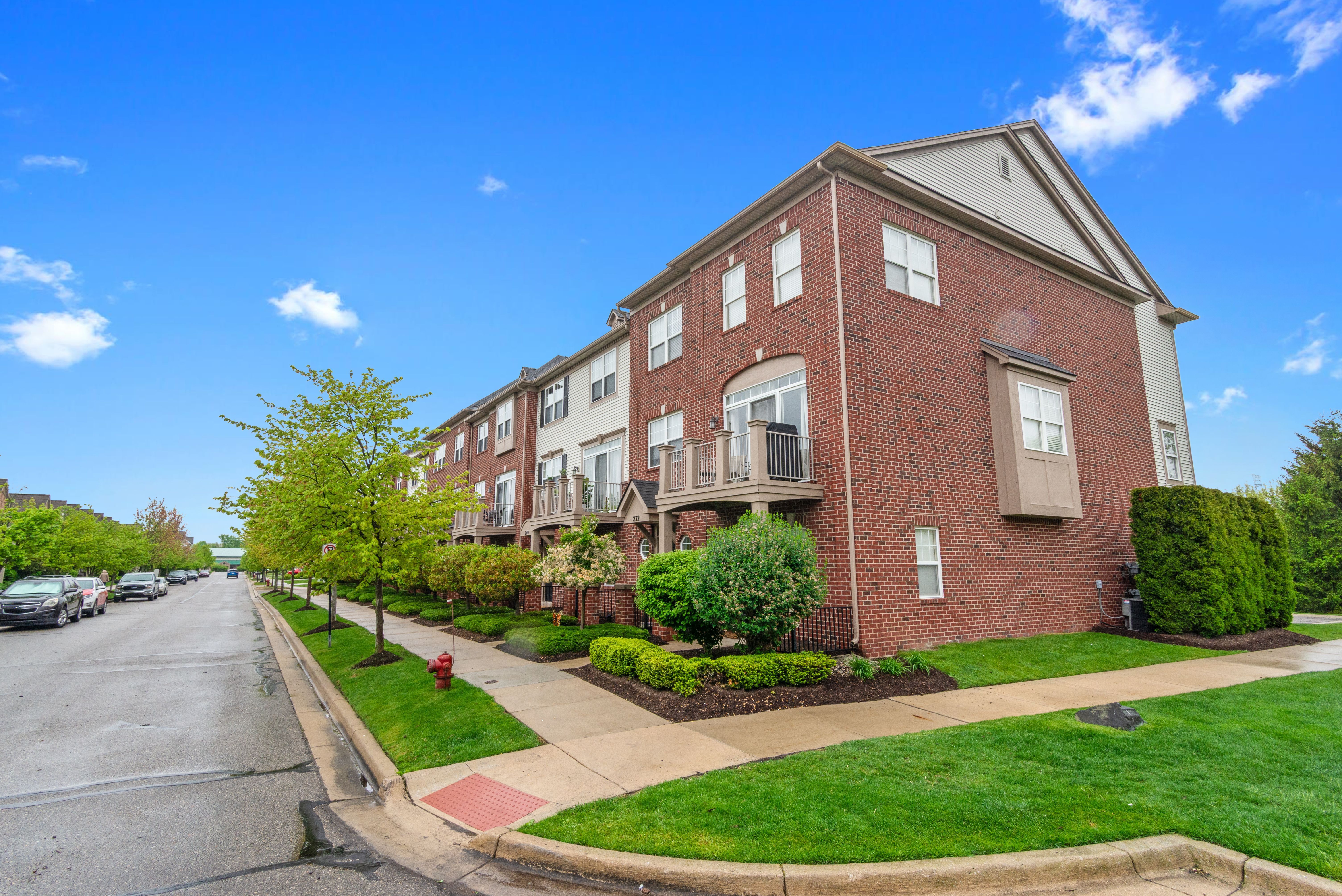 244 WRIGHT Street 77