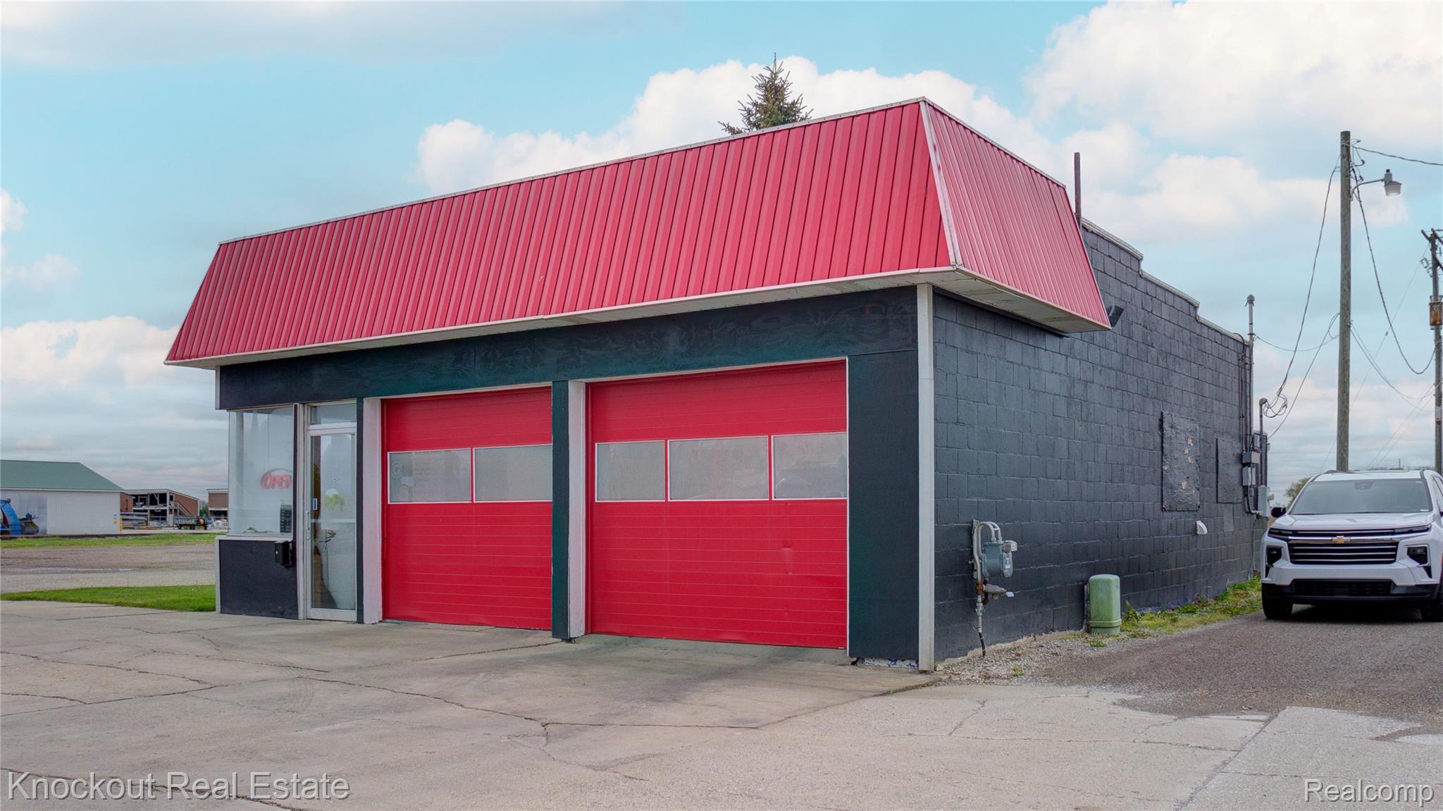 9739 SAGINAW Street