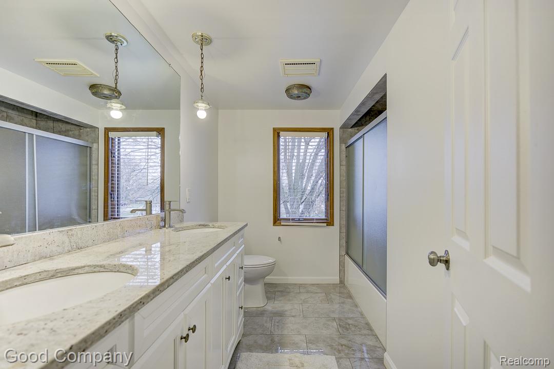 38092 Westchester Road