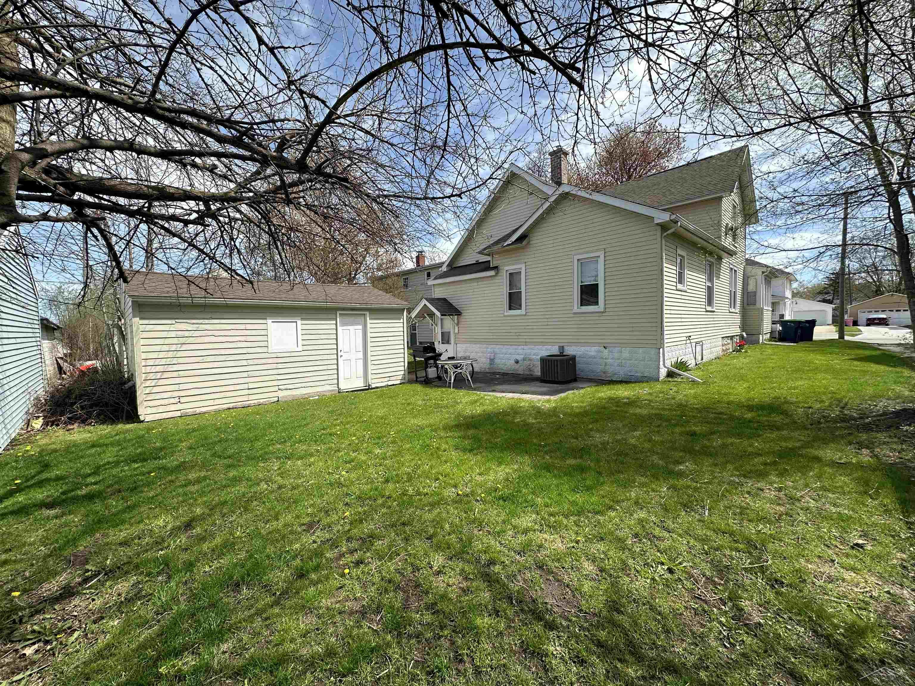 1902 Kiesel Street
