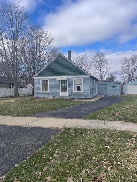 Photo of 166 S Pleasant Street, Lowell City, MI 49331 (MLS # 65026019554)