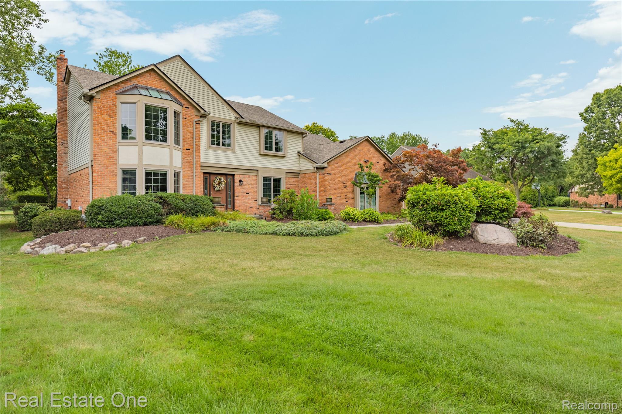 37125 Fox Glen