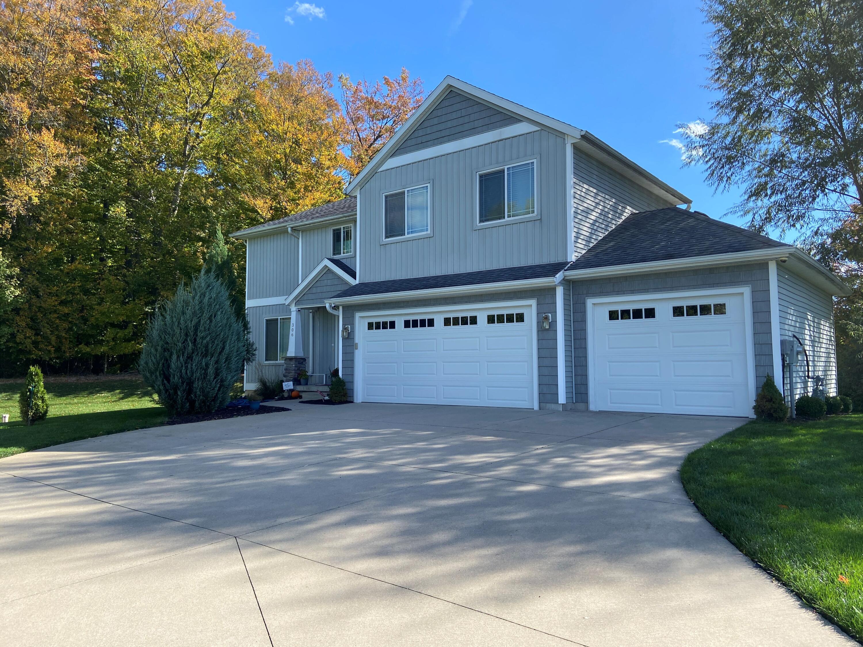 306 Kingfisher Court