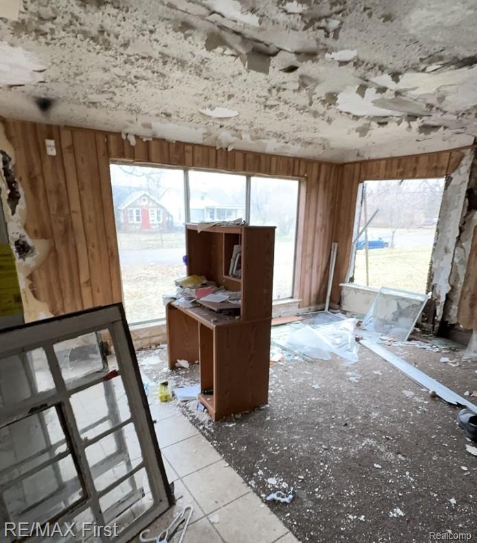 14632 Dolphin Street