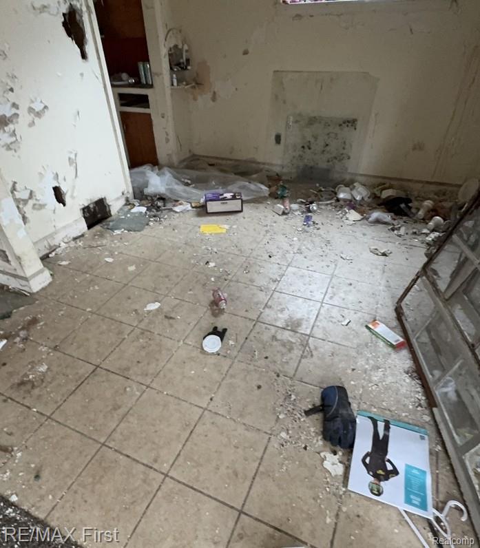 14632 Dolphin Street