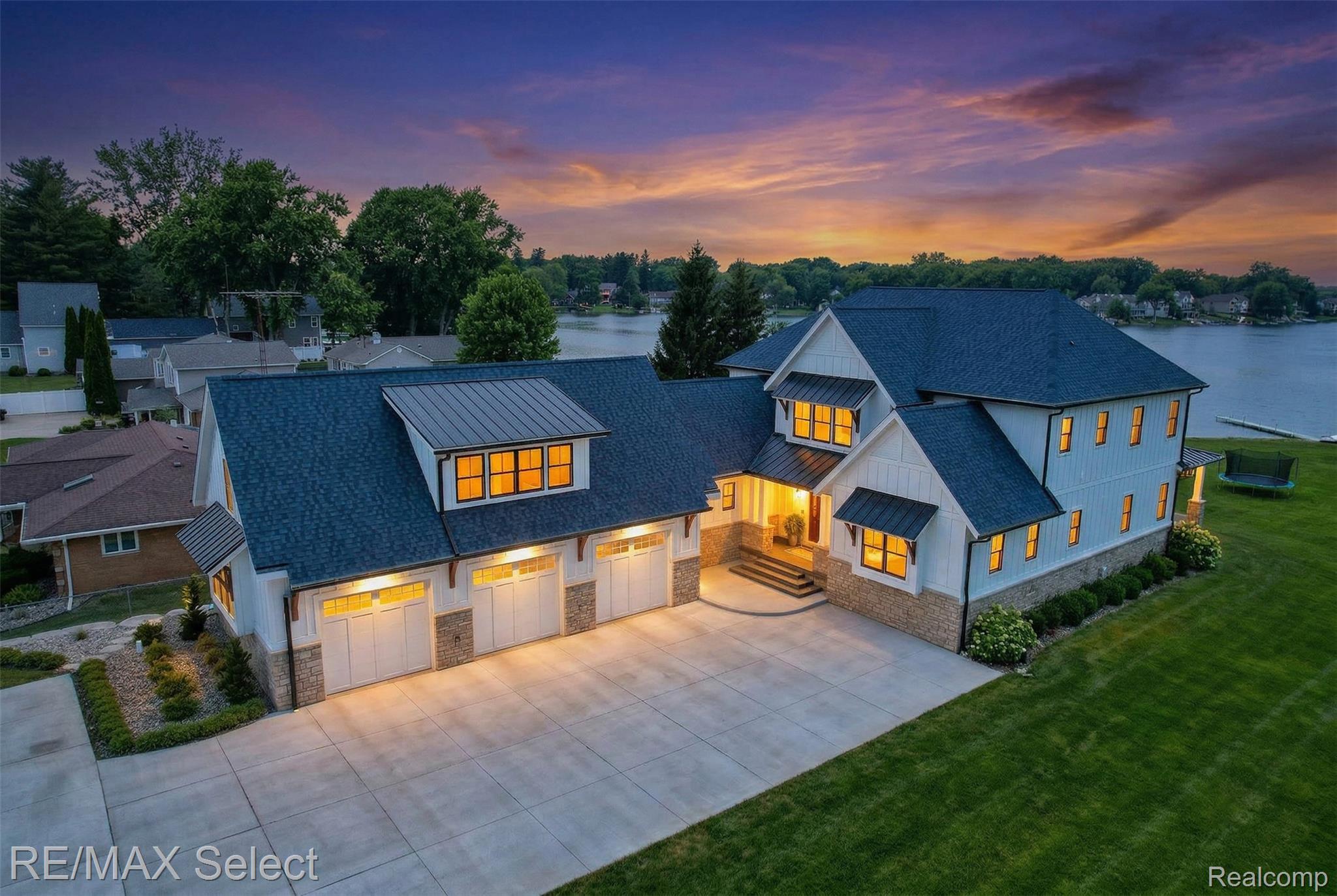 2208 Grove Park Road