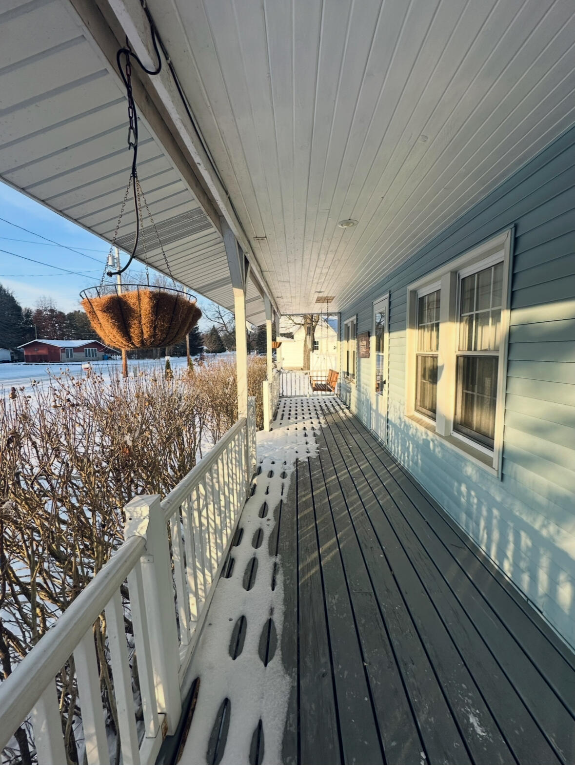 2561 Lake Shore Drive