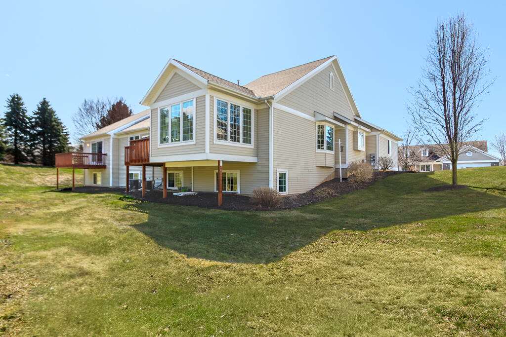 8905 N Clearwater Drive