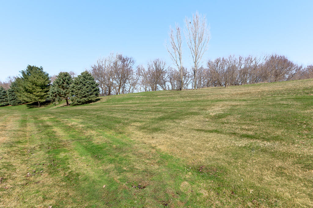 8905 N Clearwater Drive