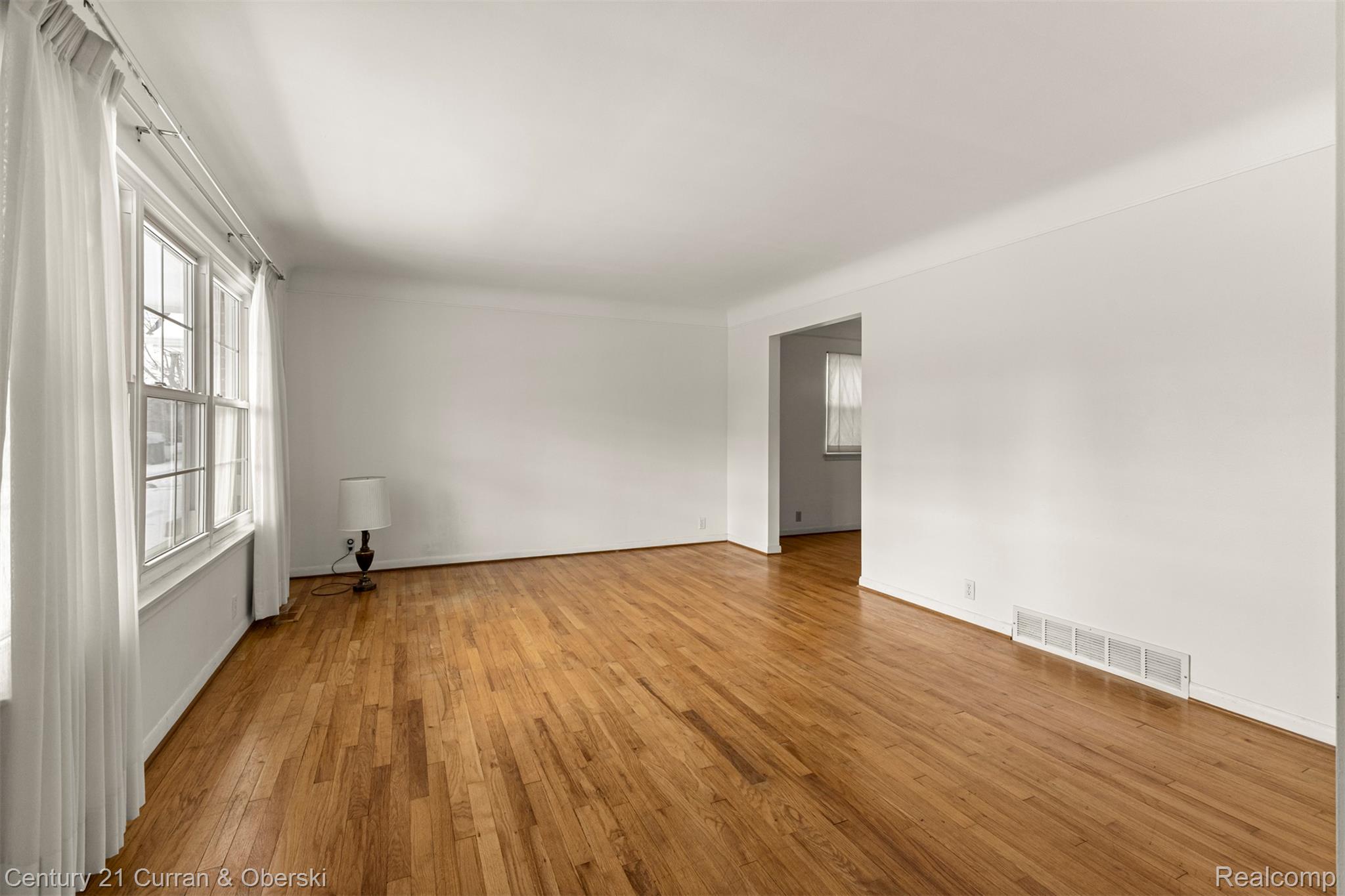 22912 Marlboro Street