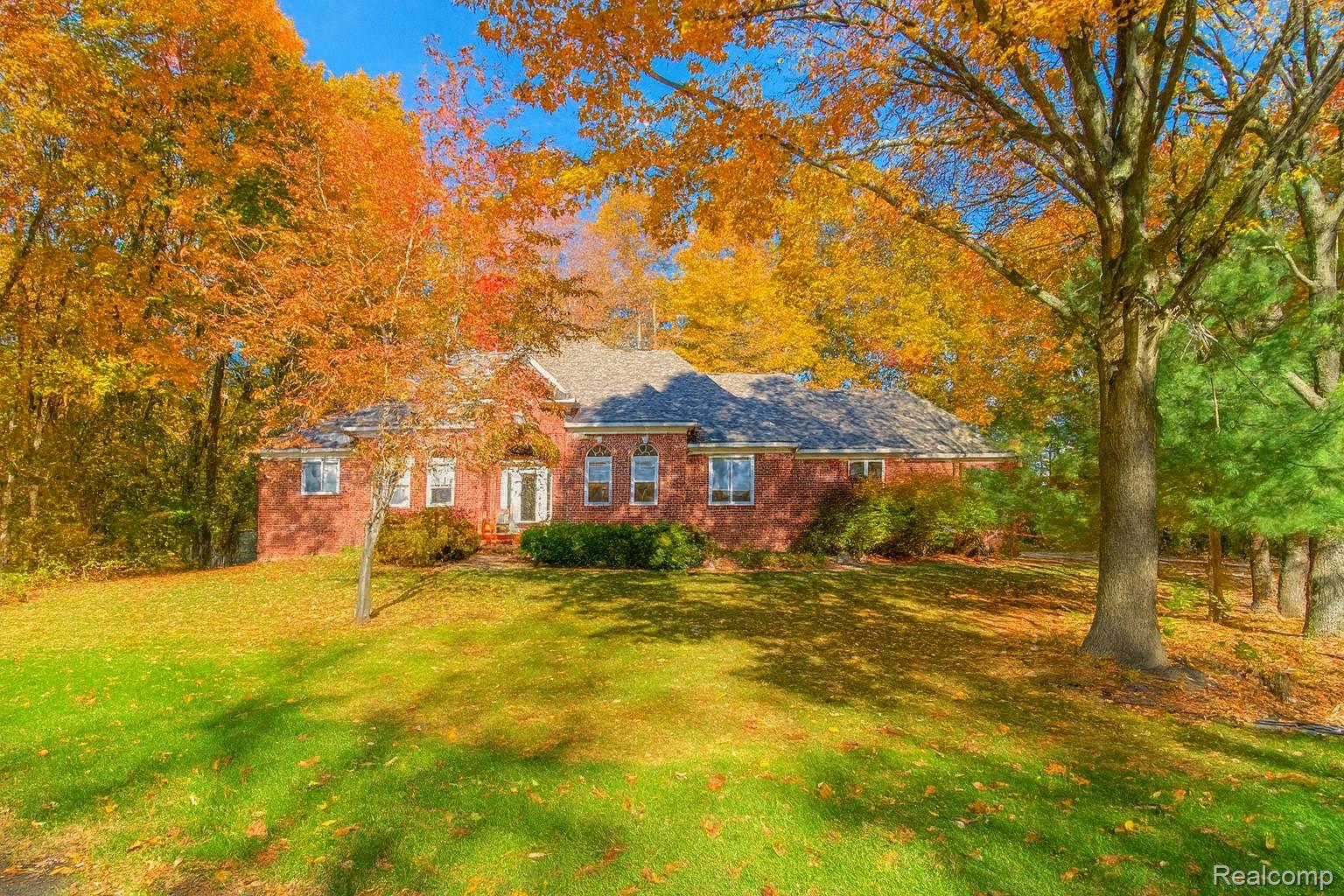 5812 Pine Breeze Drive