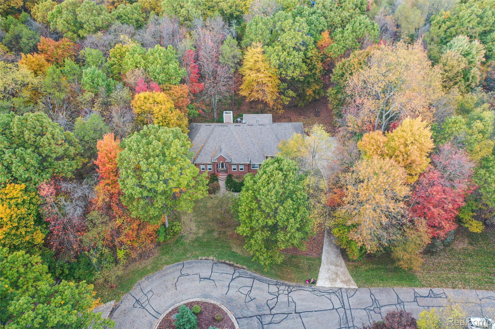 5812 Pine Breeze Drive