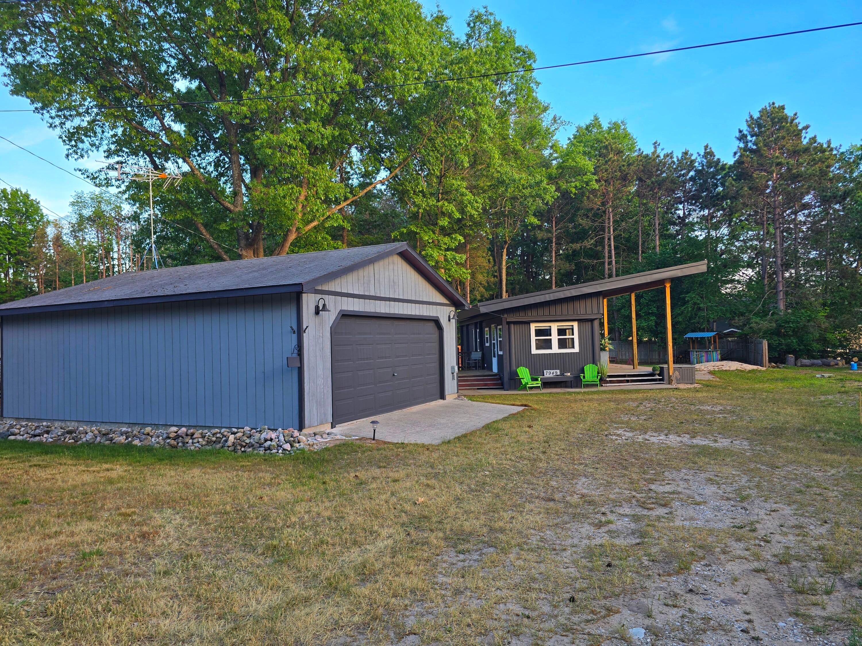 7949 W Fox Road