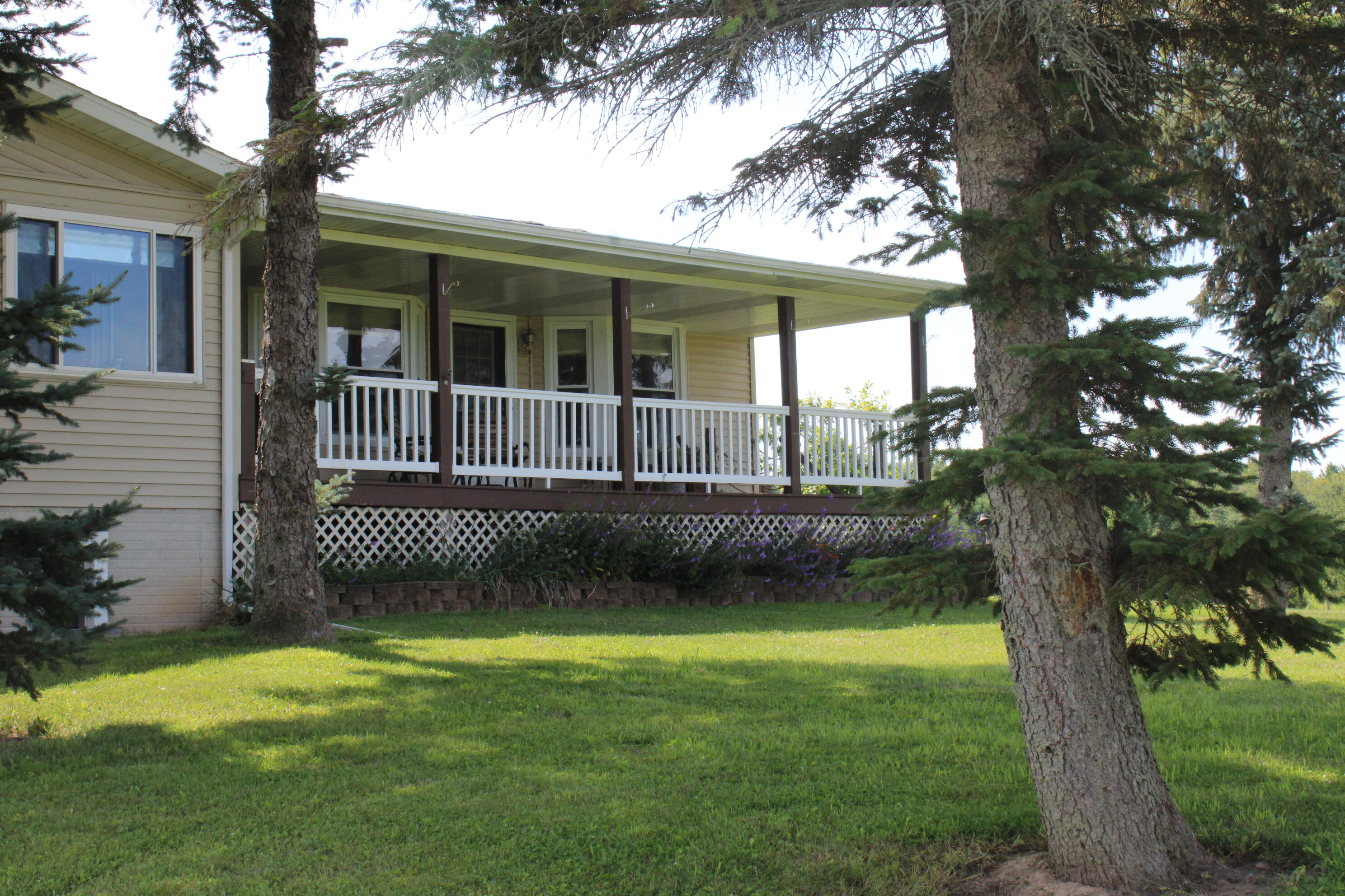 2812 Shoreline Drive