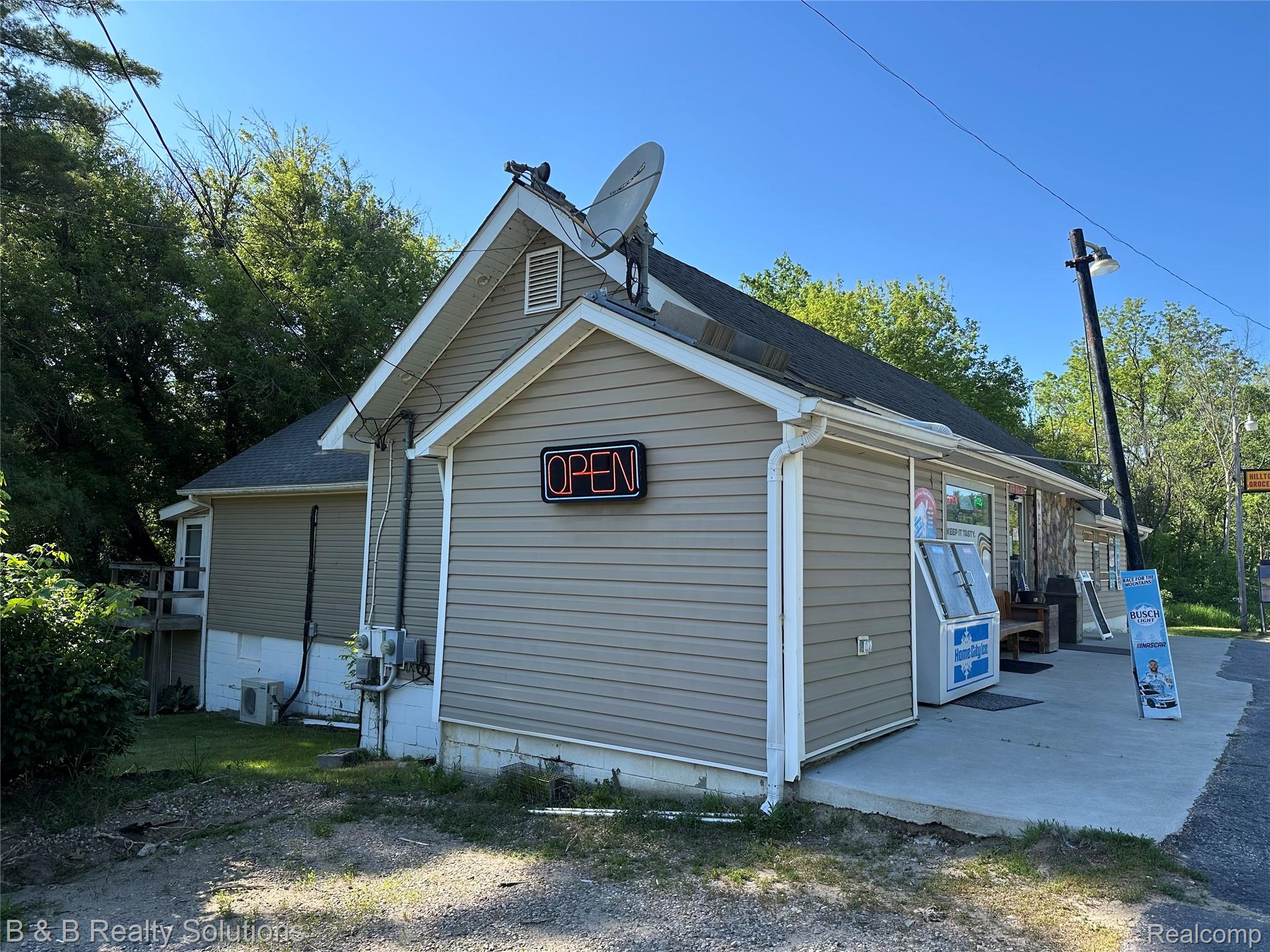 5009 Lapeer Road