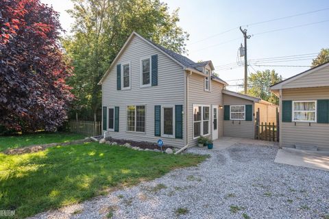 20550 Vermander Avenue Clinton Charter Township MI 48035