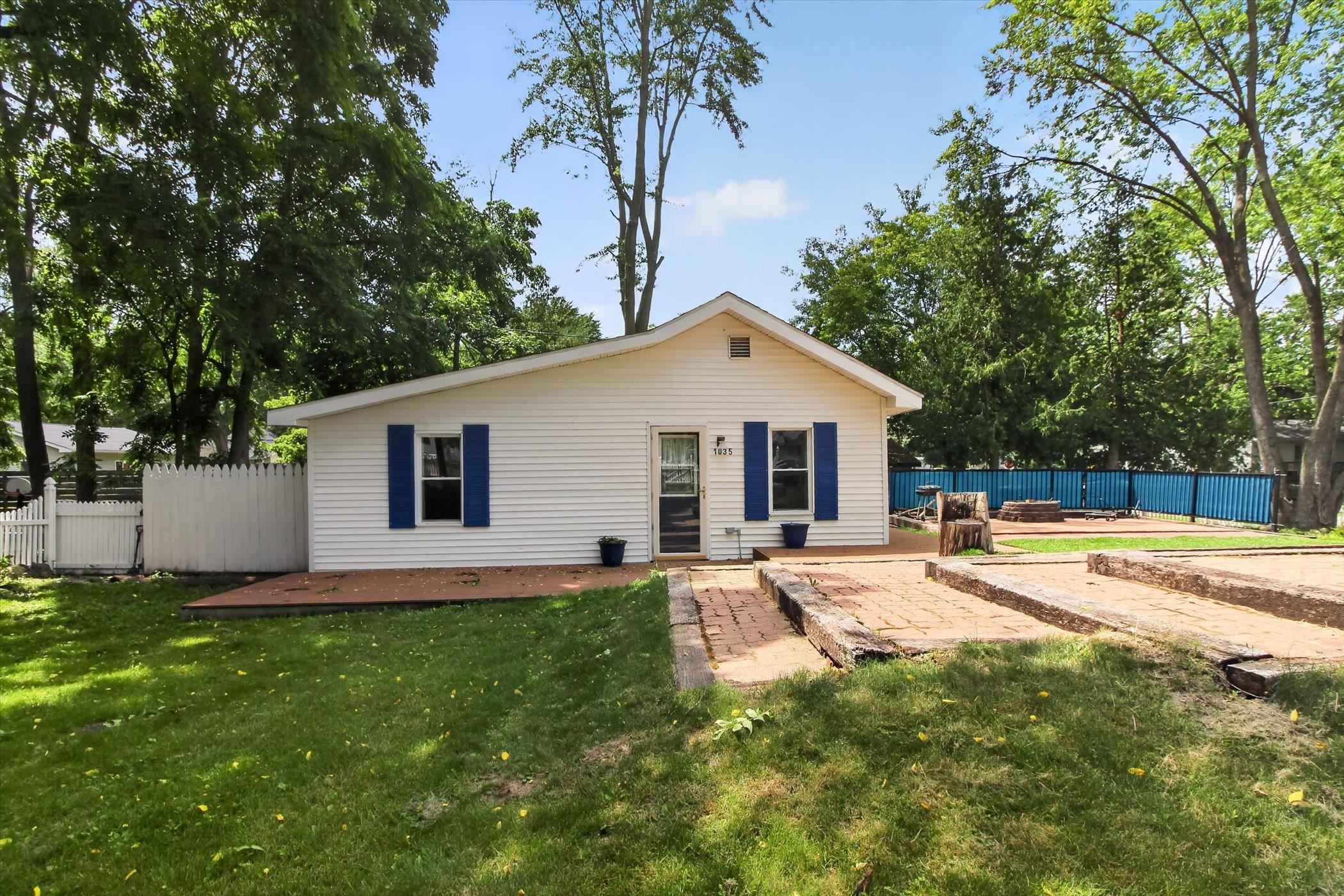 1035 Fairview Avenue