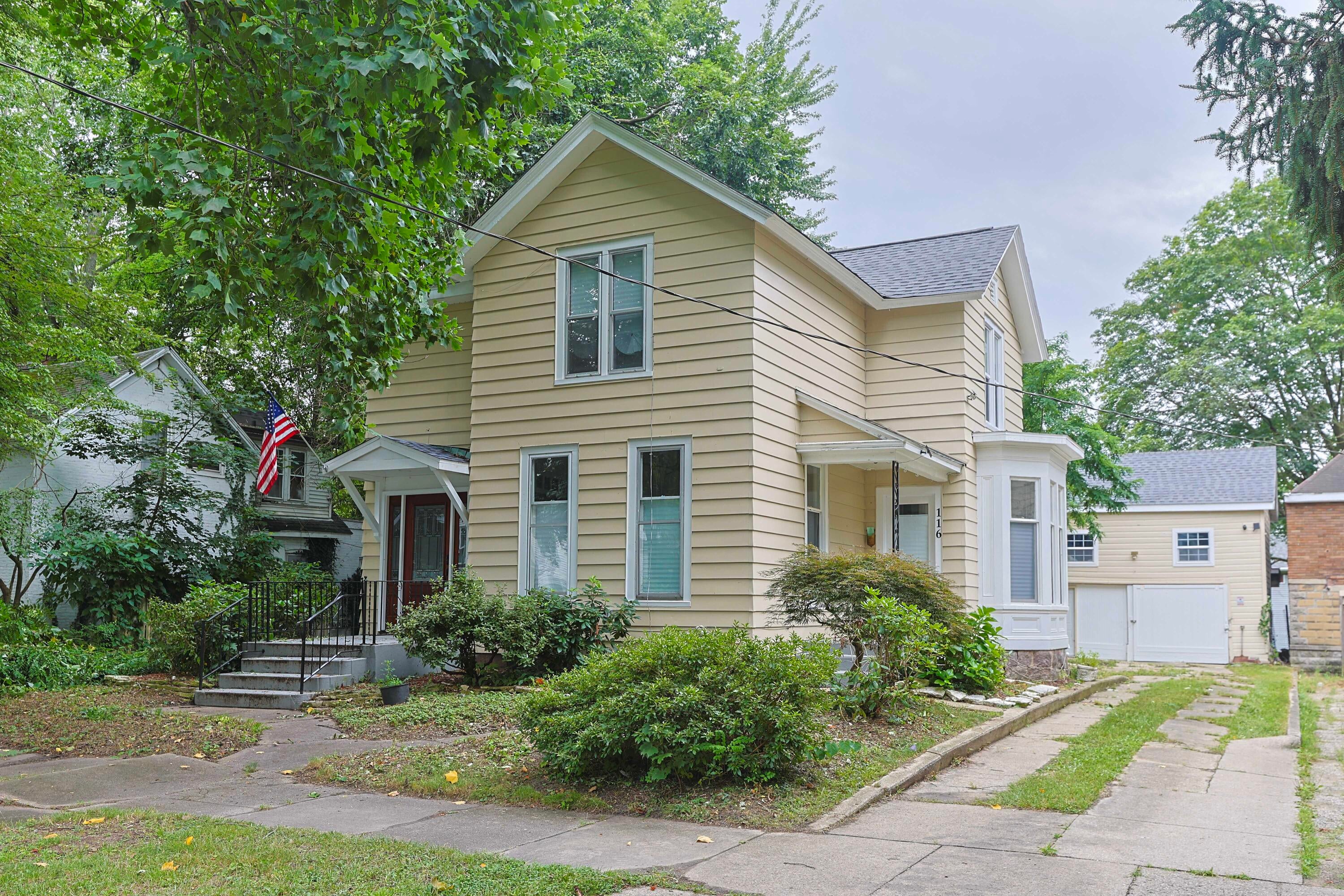 116 S 4th Street