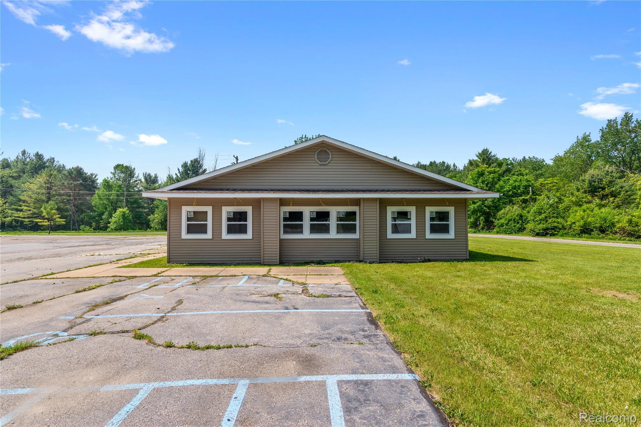201 W Saginaw Road