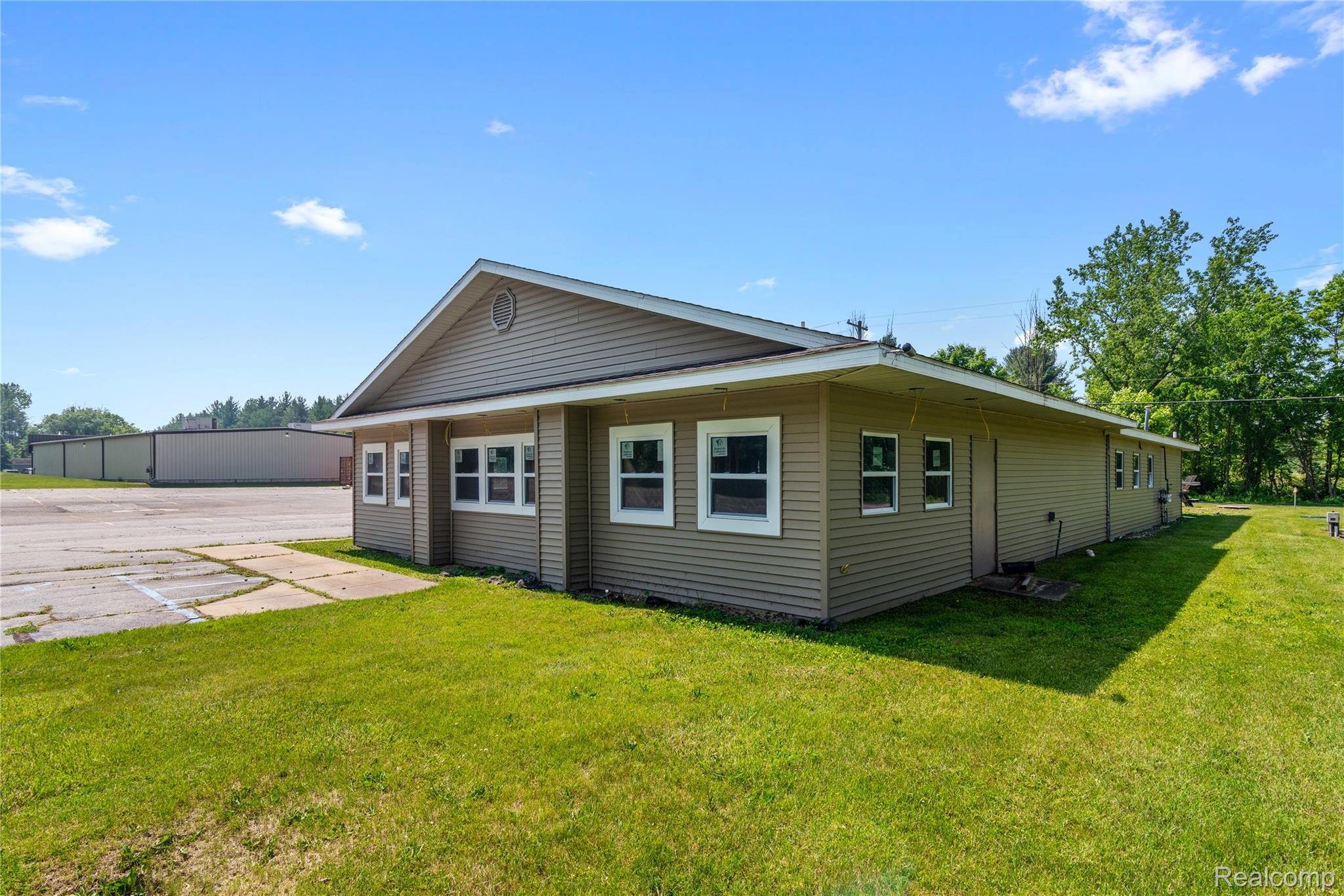 201 W Saginaw Road