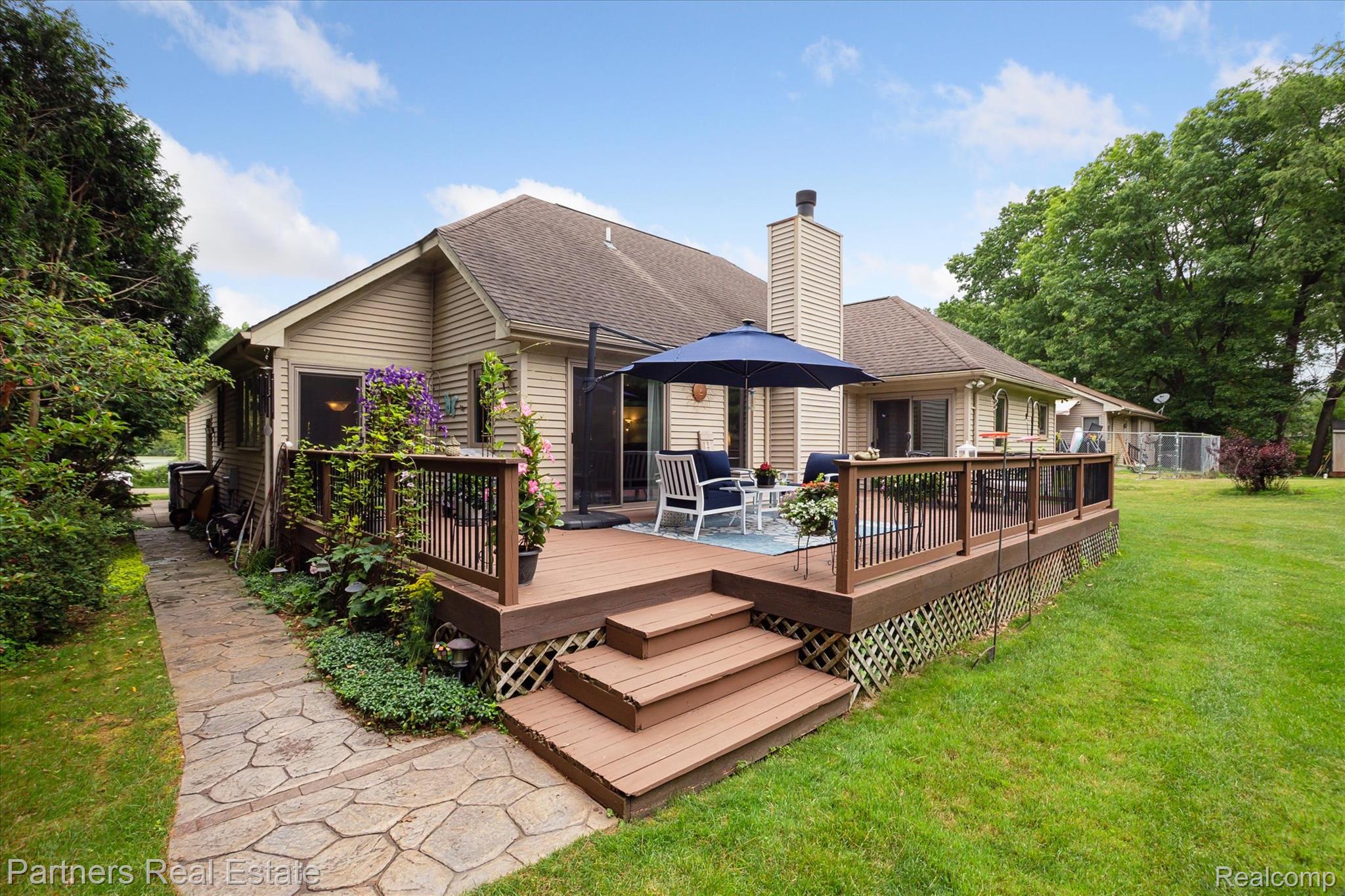 1369 Hunter Road