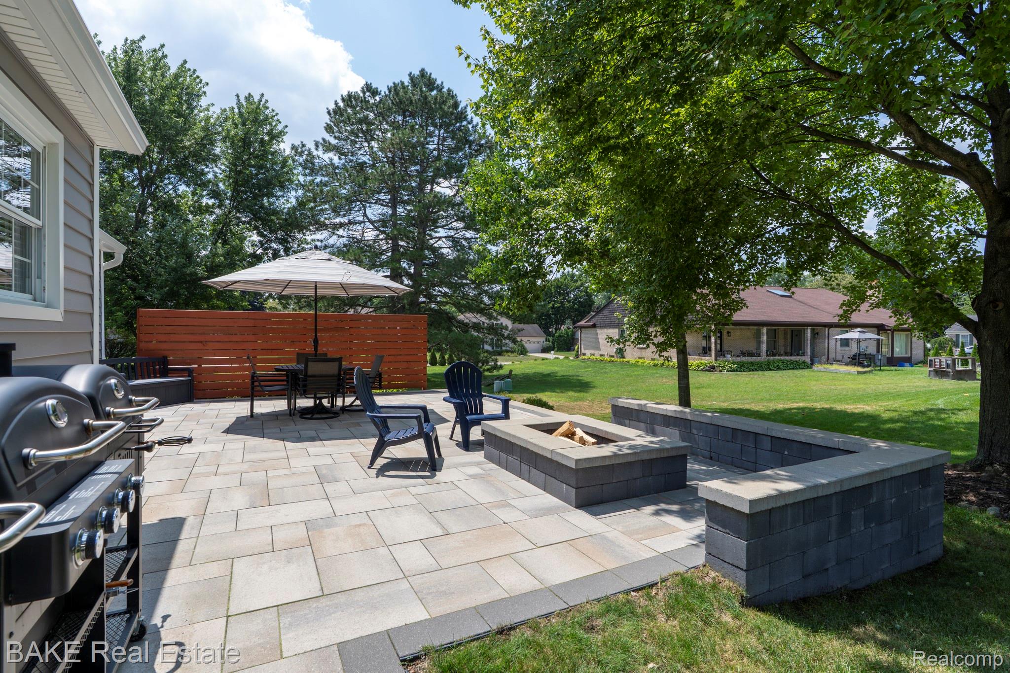 43085 Whisper Court
