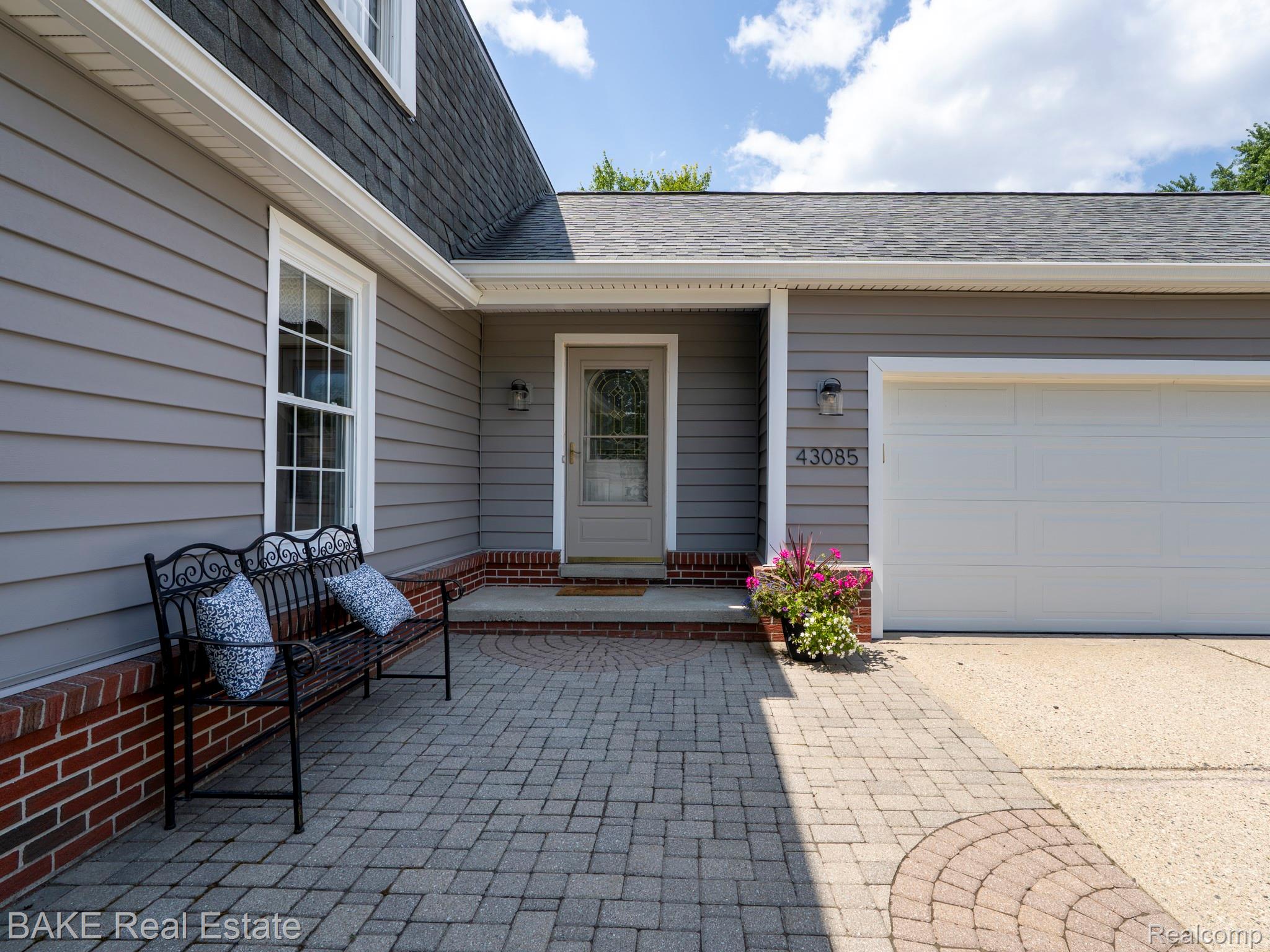 43085 Whisper Court