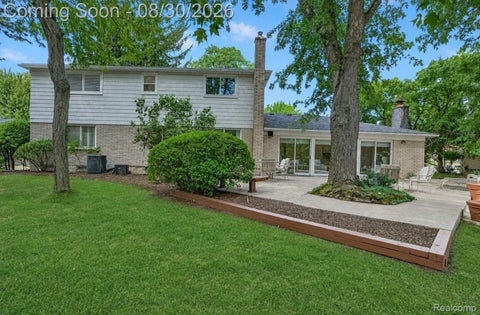 Tiny photo for 4855 Thorntree Drive, West Bloomfield Charter Township, MI 48322 (MLS # 20261064461)