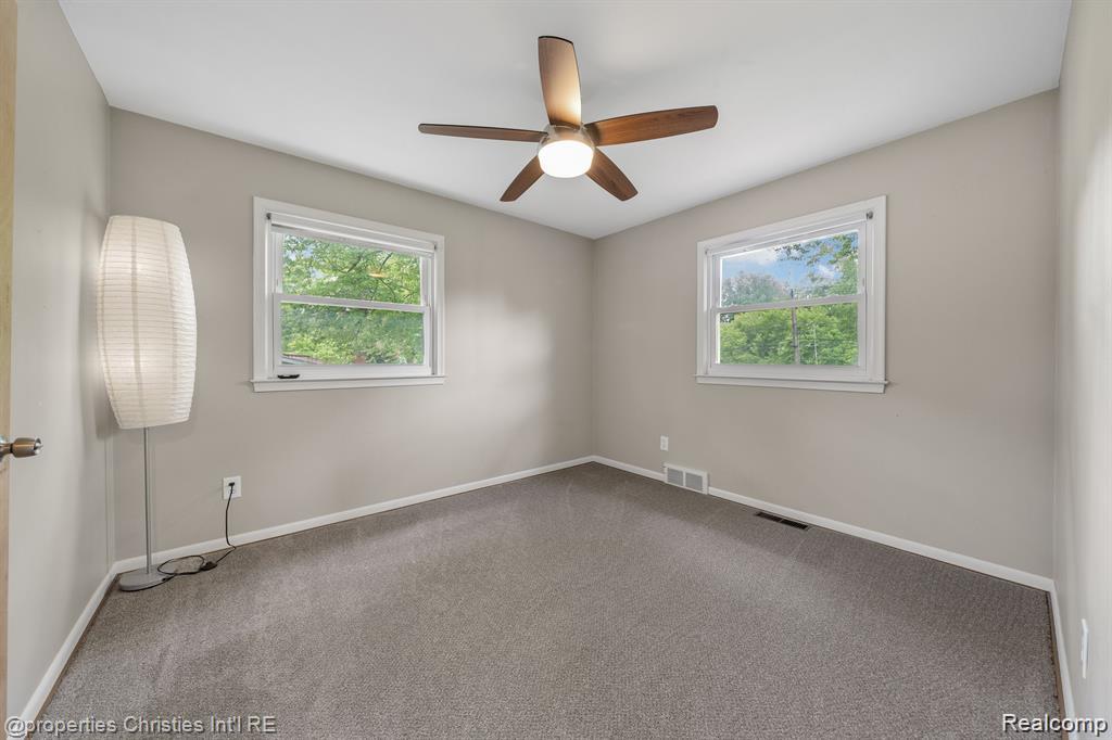 Rochester Hills City, Michigan 48309, United States, 3 Bedrooms Bedrooms, ,2 BathroomsBathrooms,Residential,Active,214978