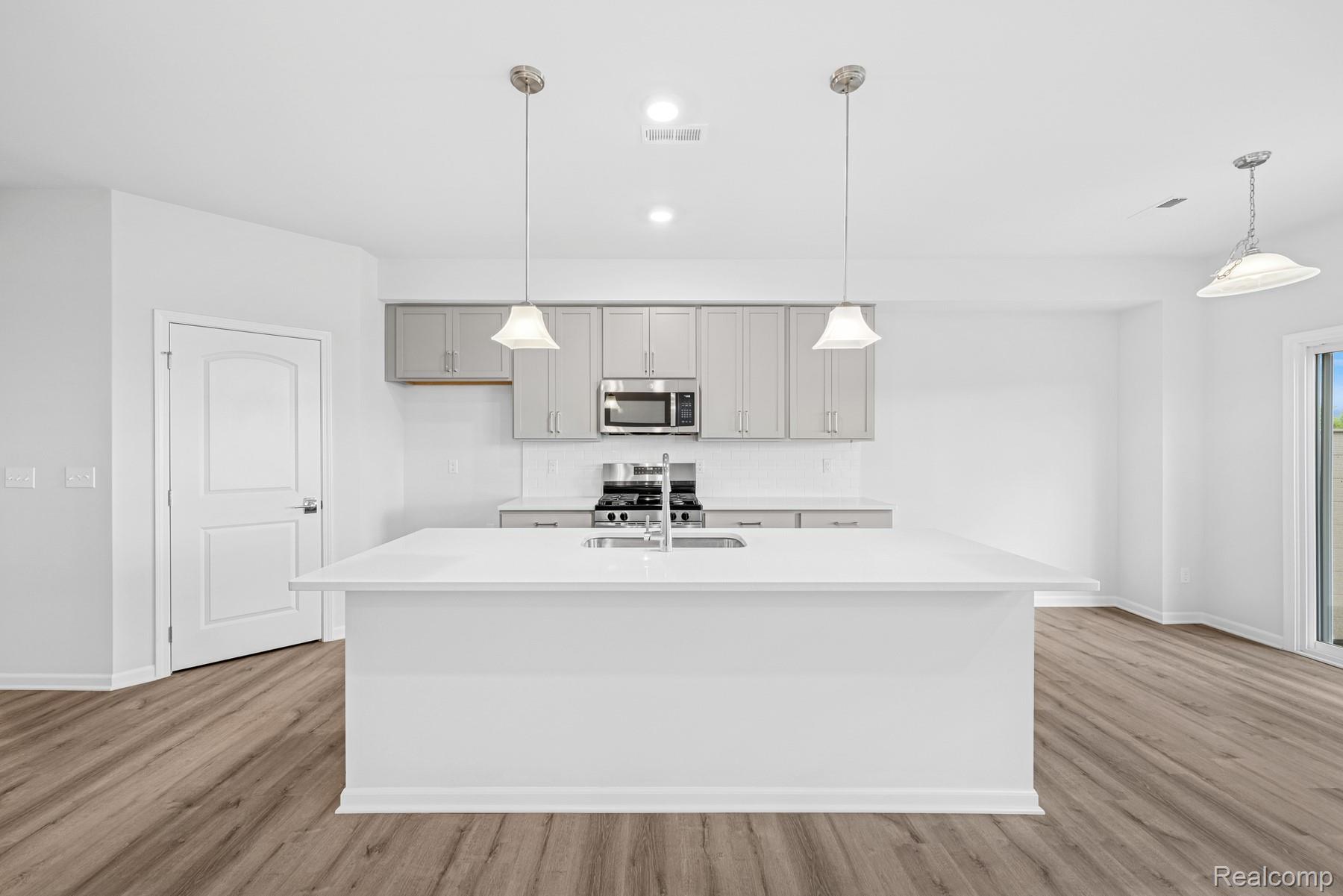1302 Salt Springs Drive