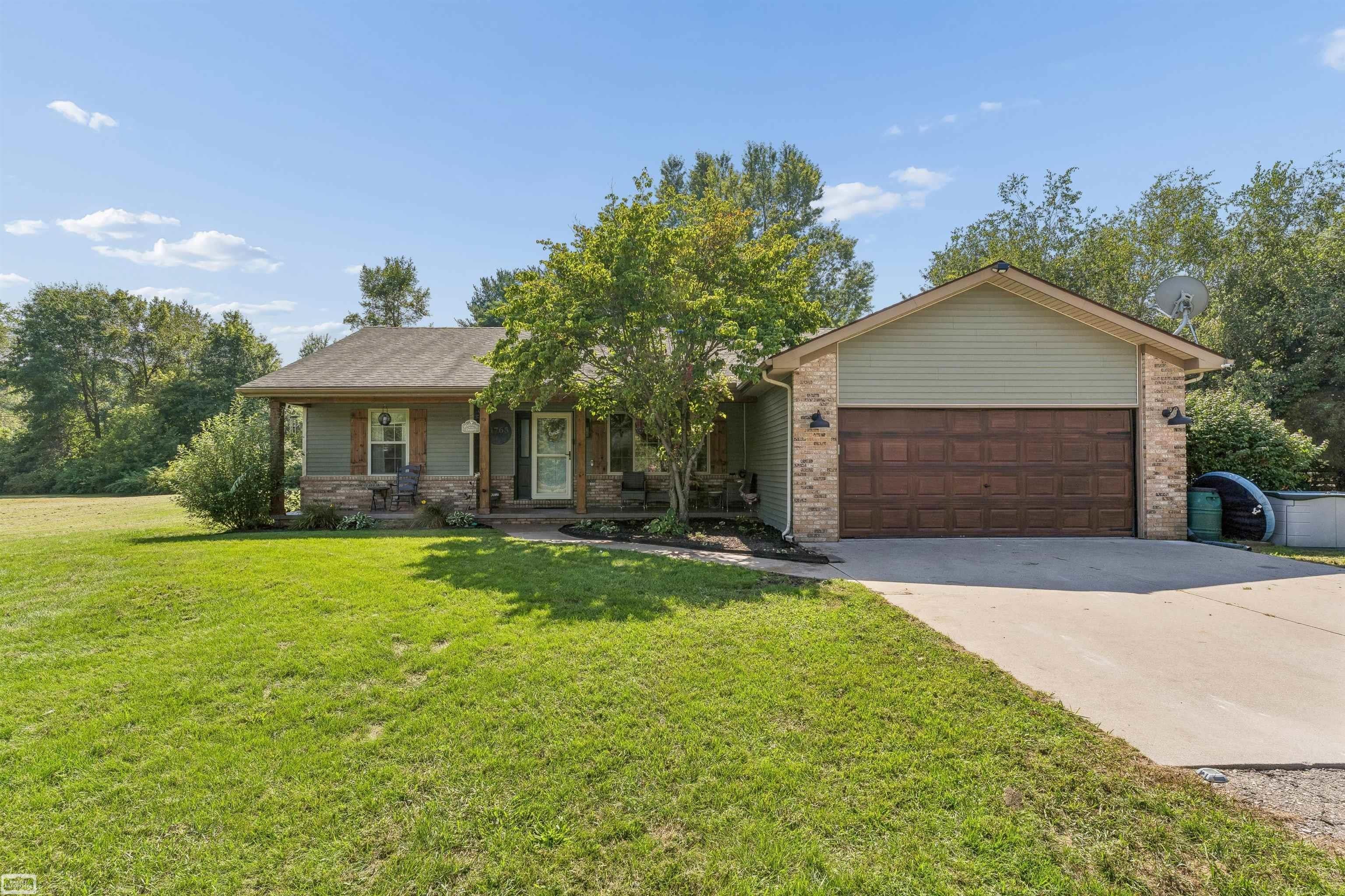 5765 Roberts Road