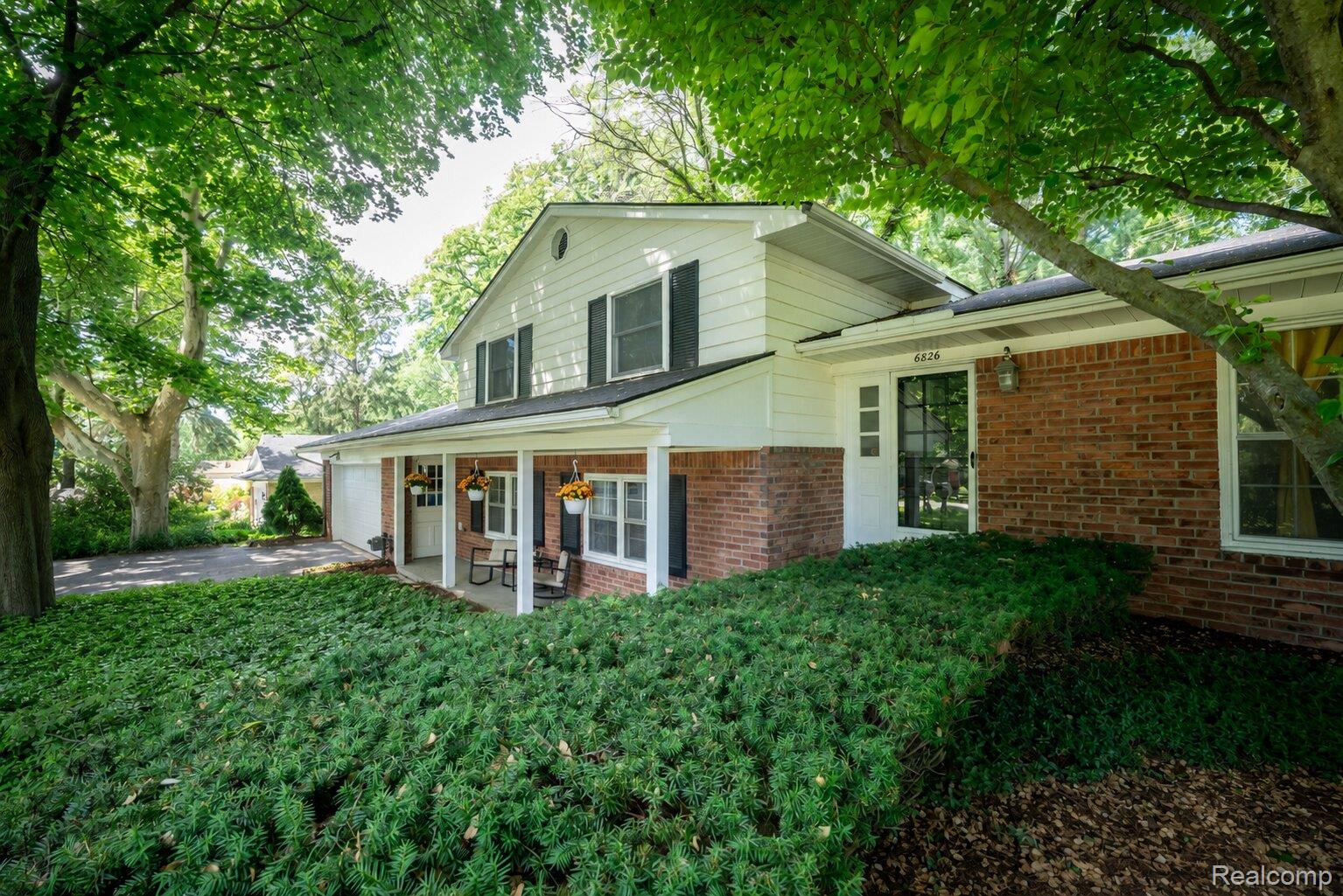 6826 Spruce Drive