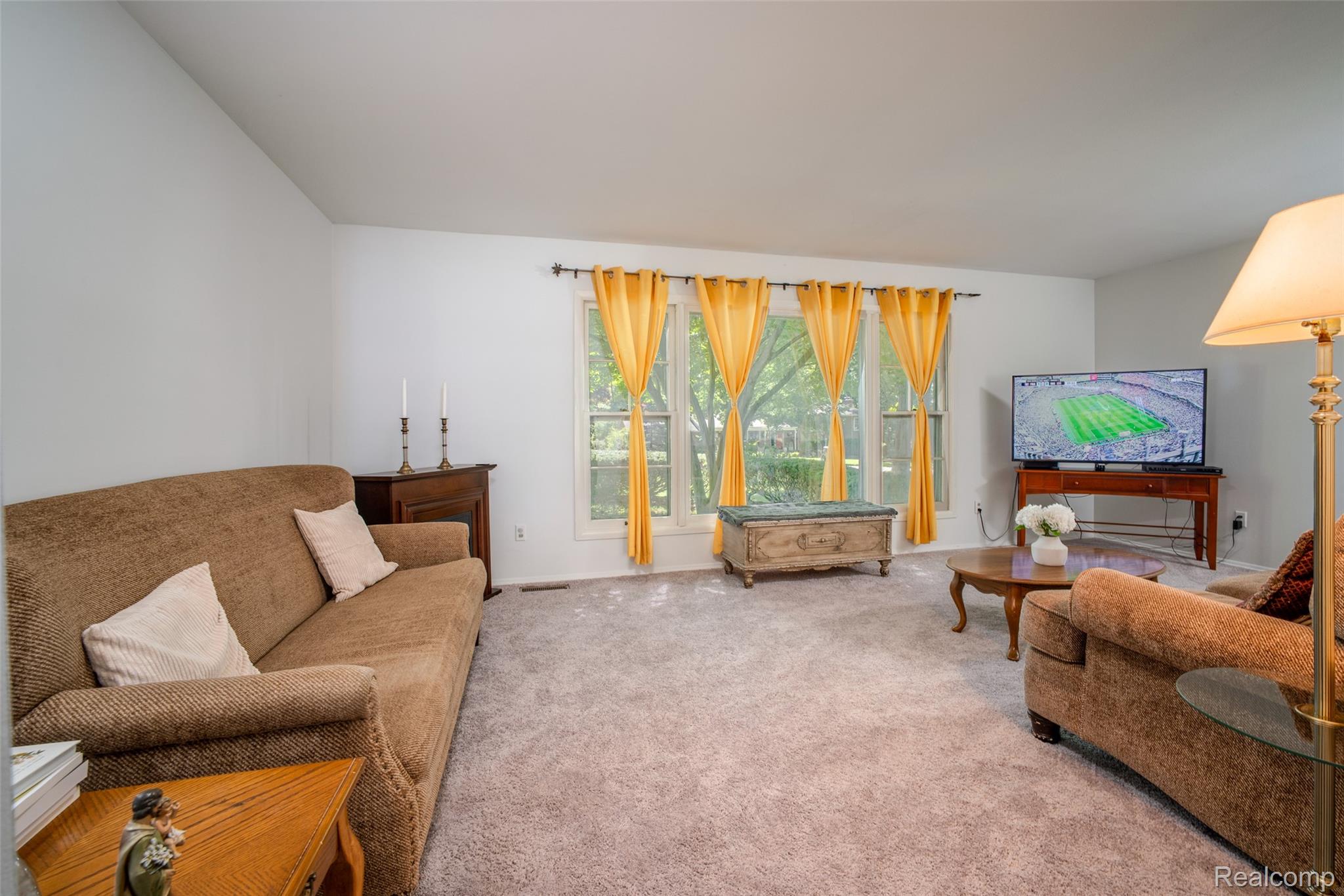 6826 Spruce Drive