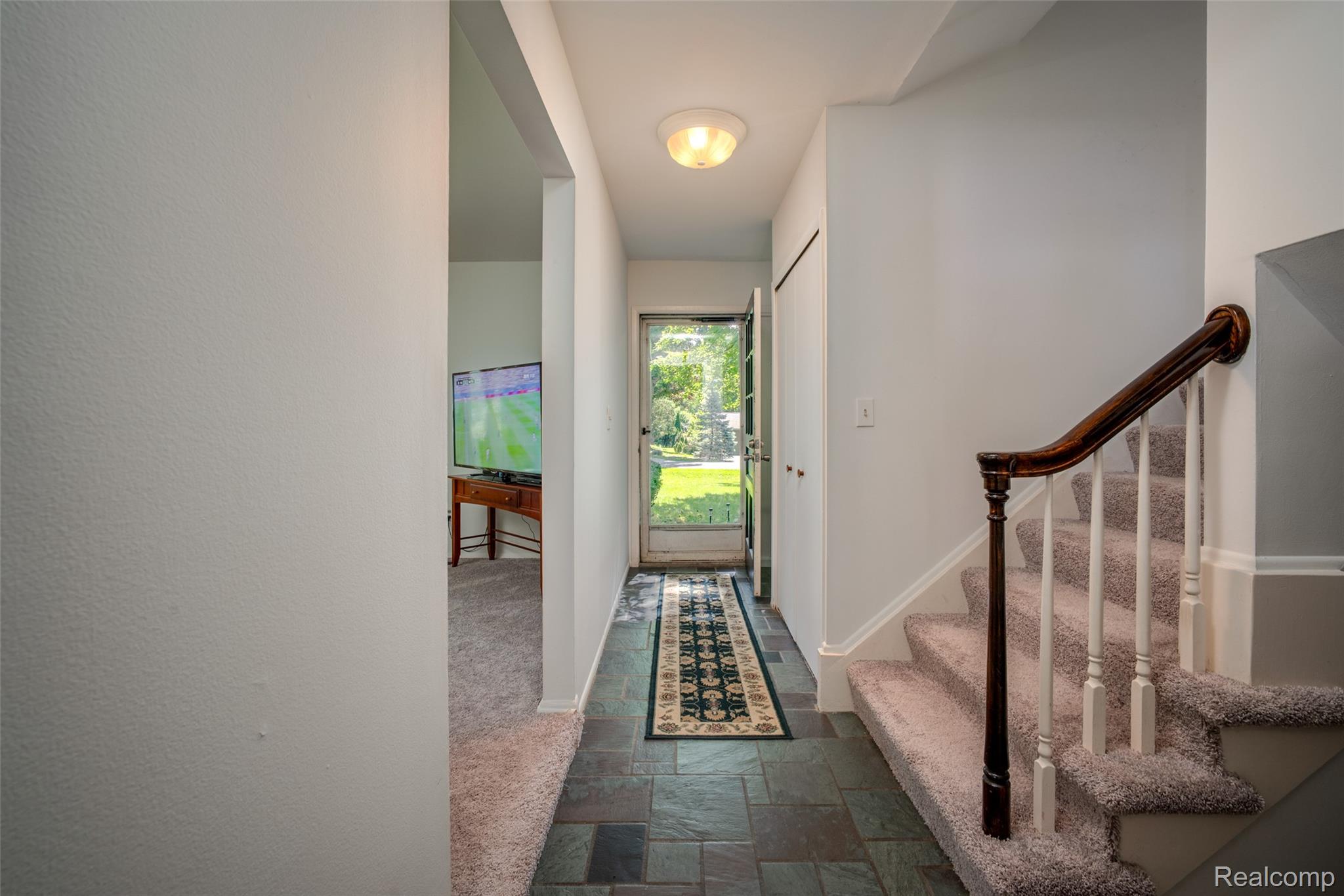 6826 Spruce Drive